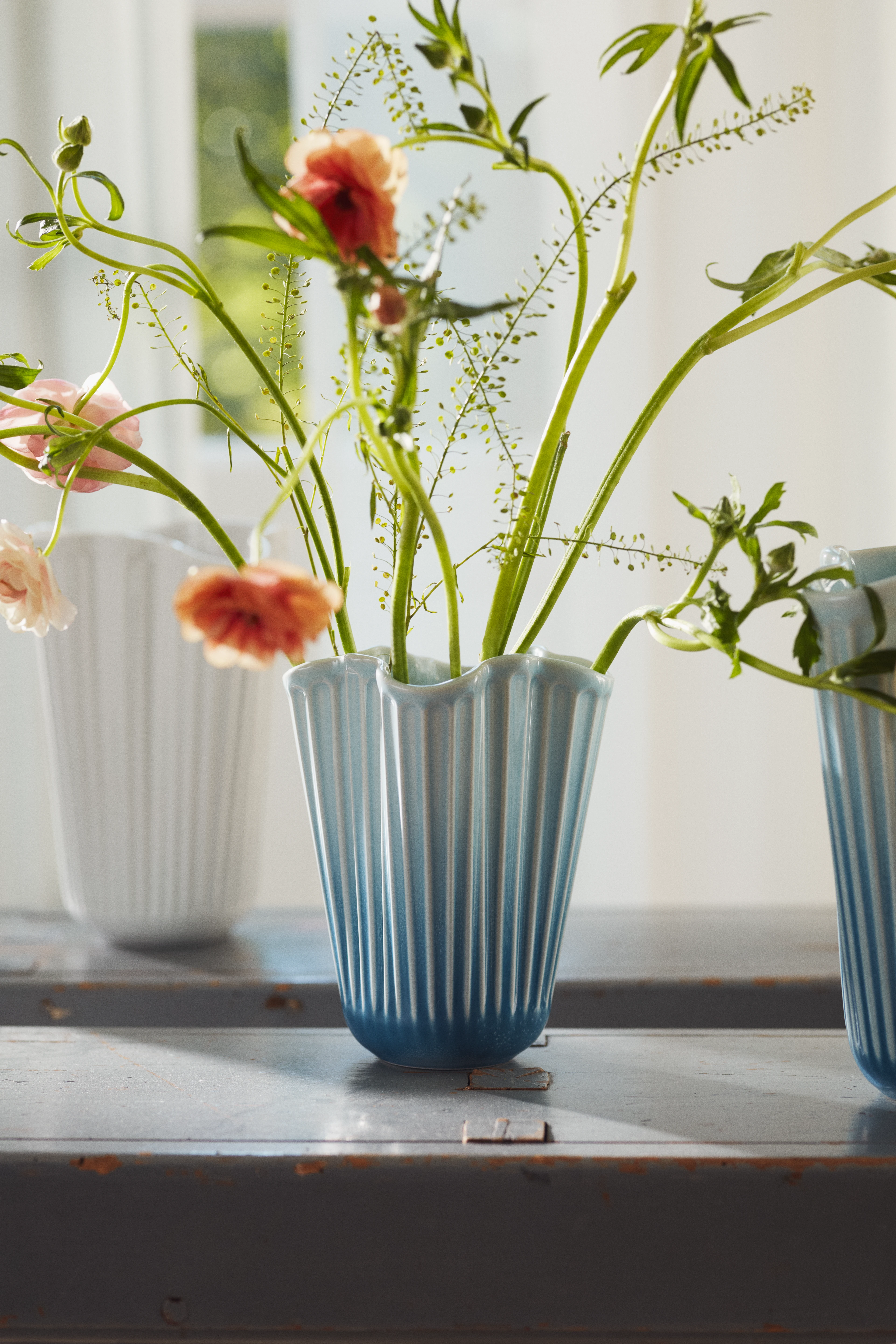 Unfold Vase H16.5 cm fra Kähler i farven Blå, lavet af Keramik