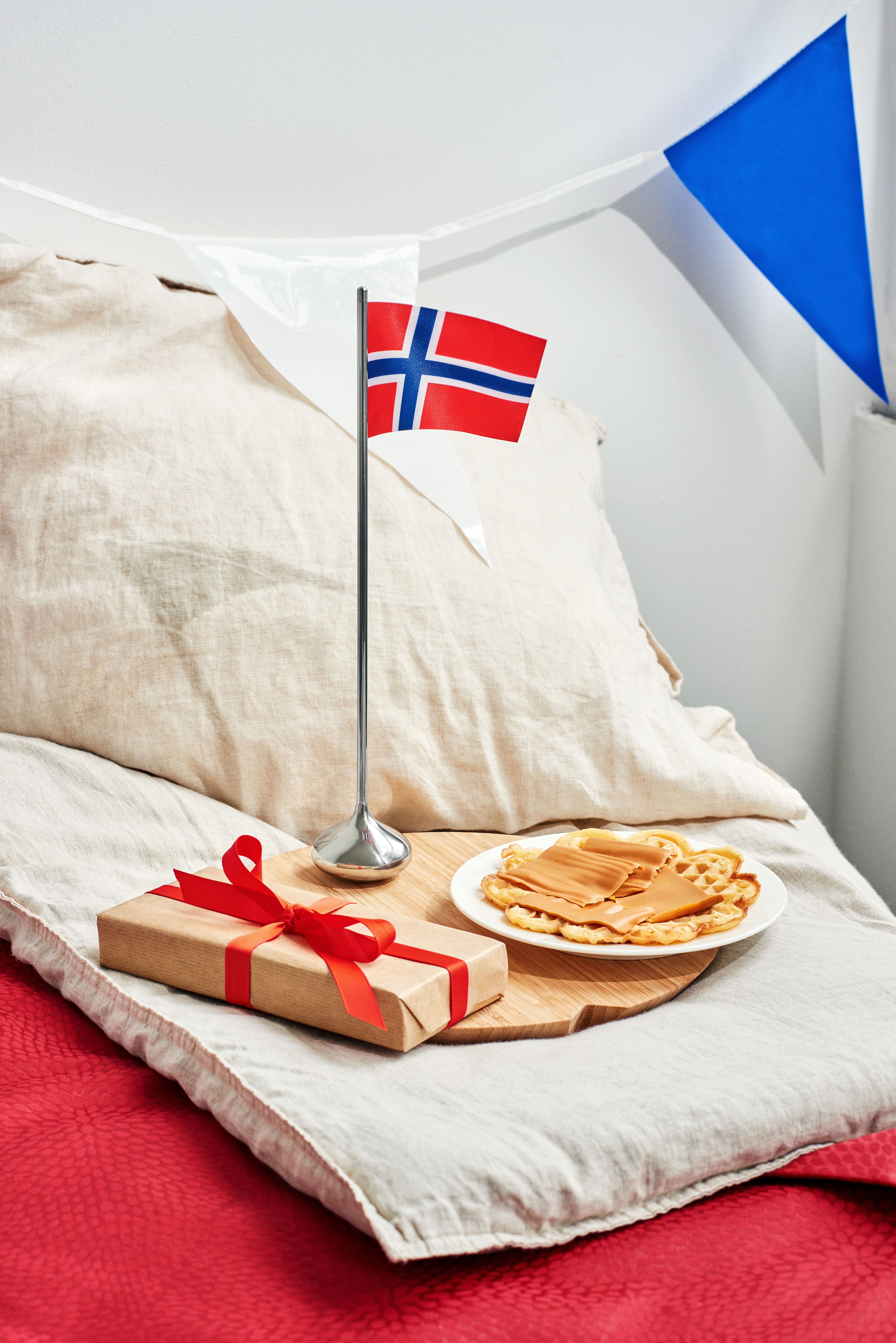 Rosendahl's series Rosendahl. Buy the series here.