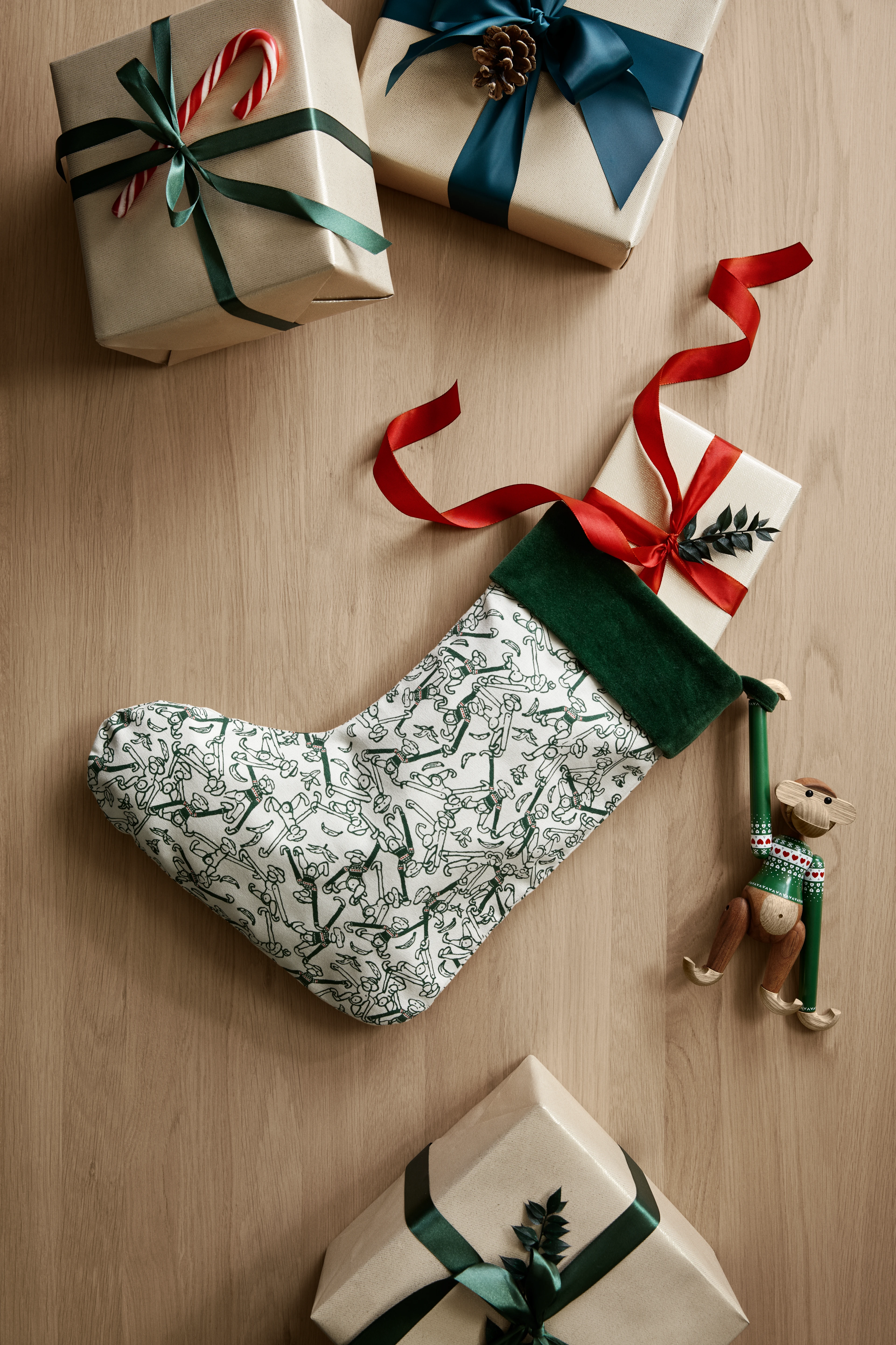 Christmas Jumper Ape 2025 liten fra Kay Bojesen i fargen Grønn, laget av Tre