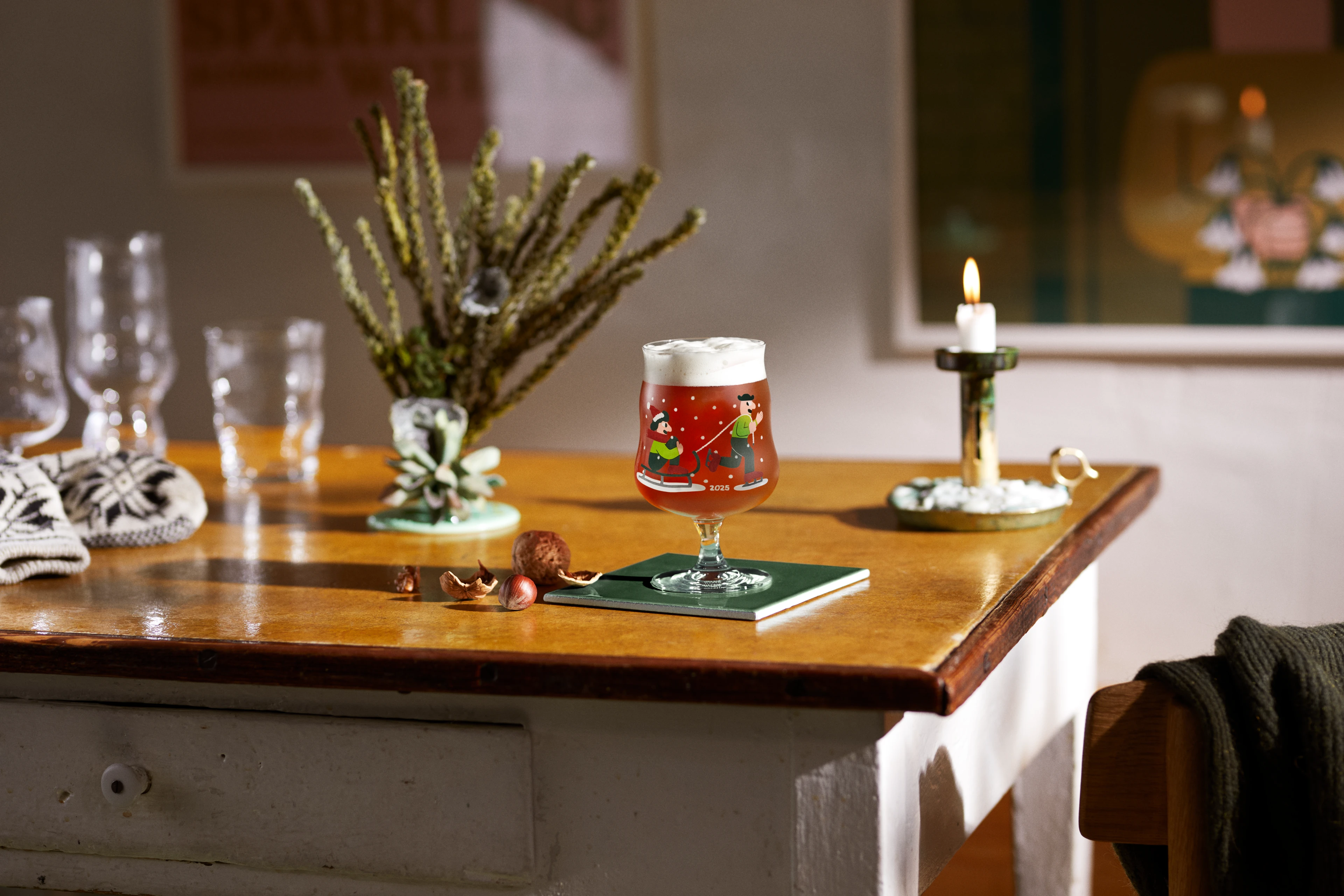 Universal Beer Glas Christmas 2025 40 cl från Holmegaard i färgen Klar m. deko, tillverkad av Glas