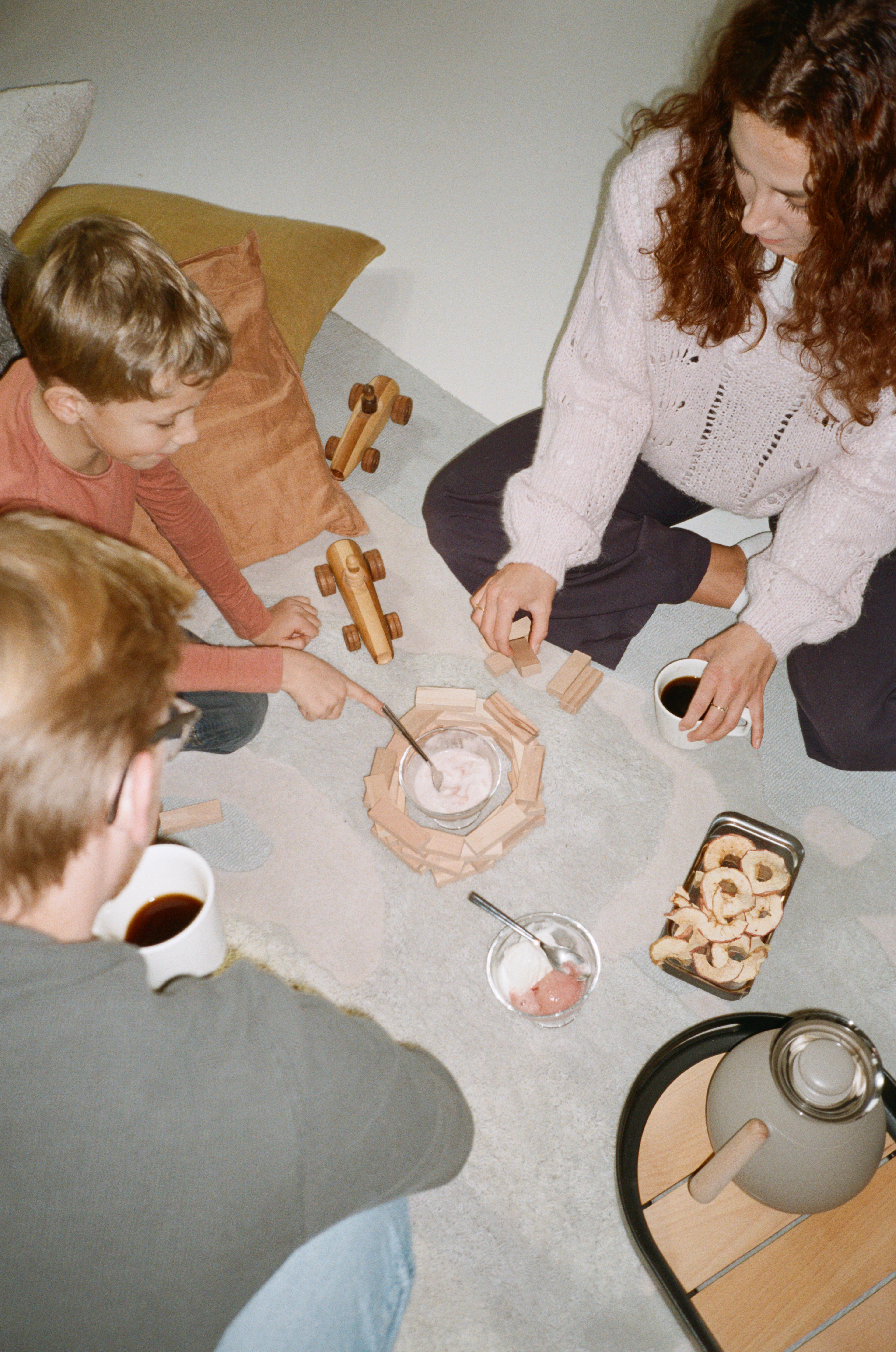Stay warm termokande rund 1,0 l fra Rosendahl i farven Sand, lavet af Plastik
