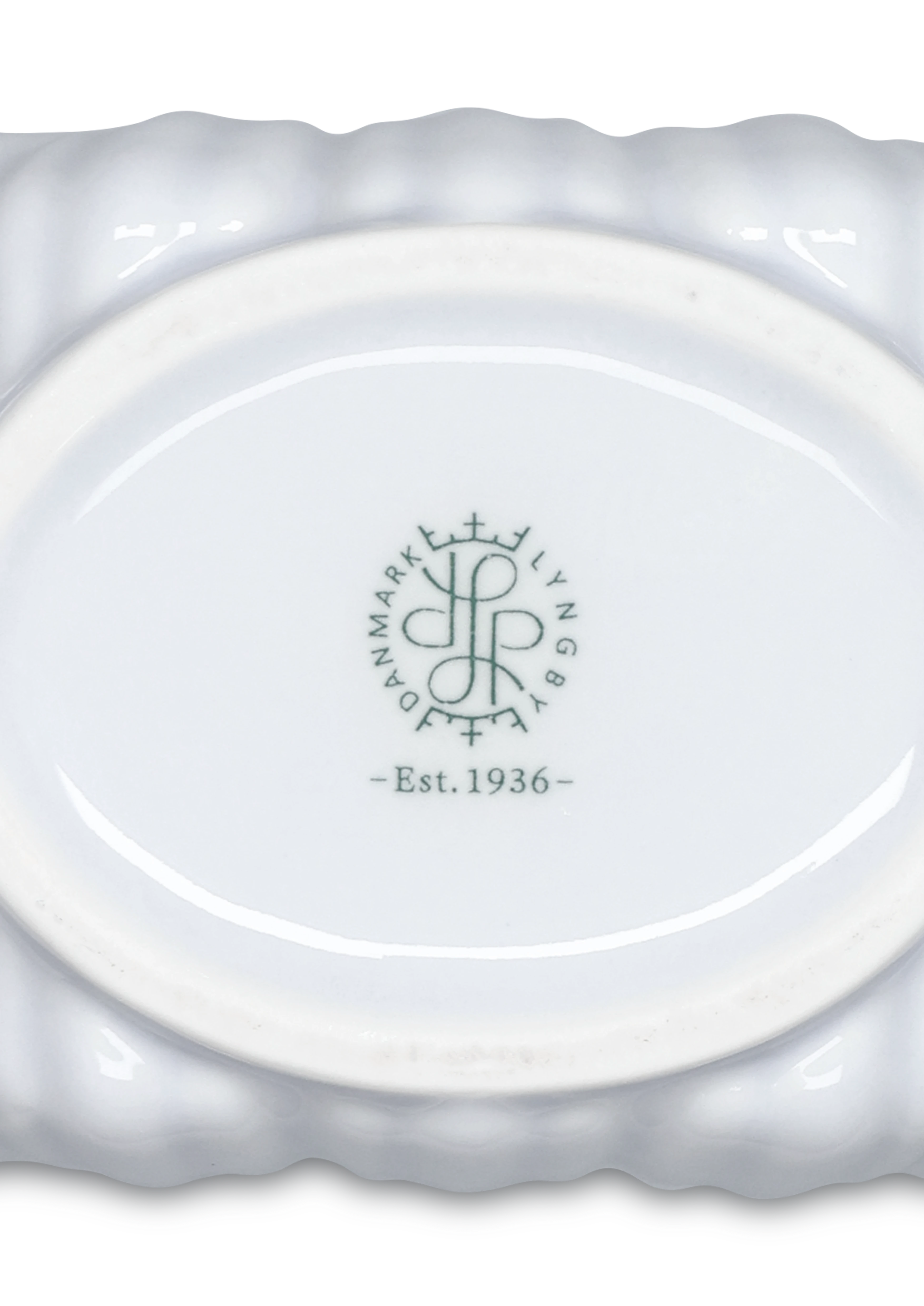 Prestekrage Vase H21 cm fra Lyngby Porcelæn i fargen Hvit, laget av Keramikk