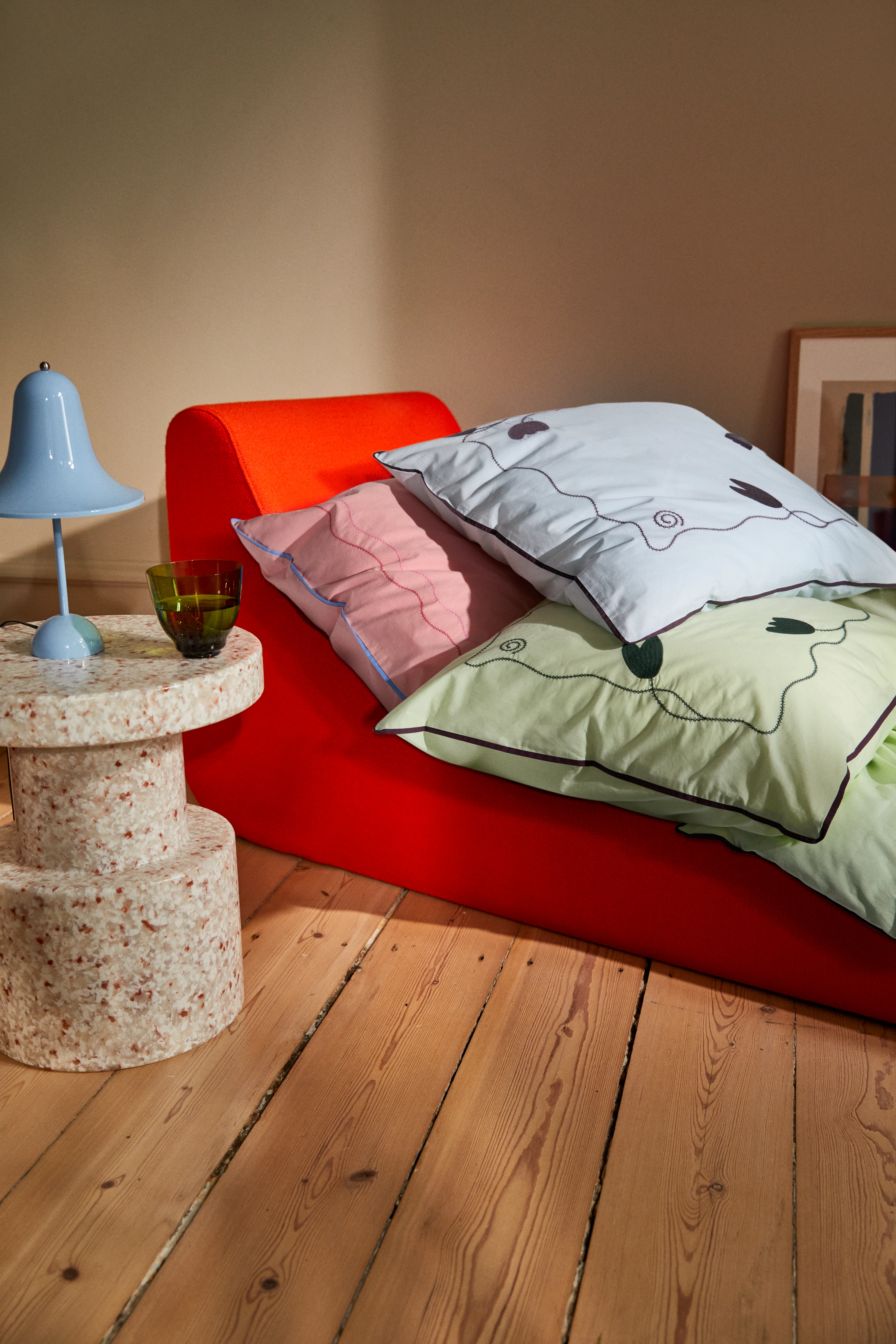 Sengetøy 140x220 cm fra JUNA i fargen Soft pink, laget av Bomull