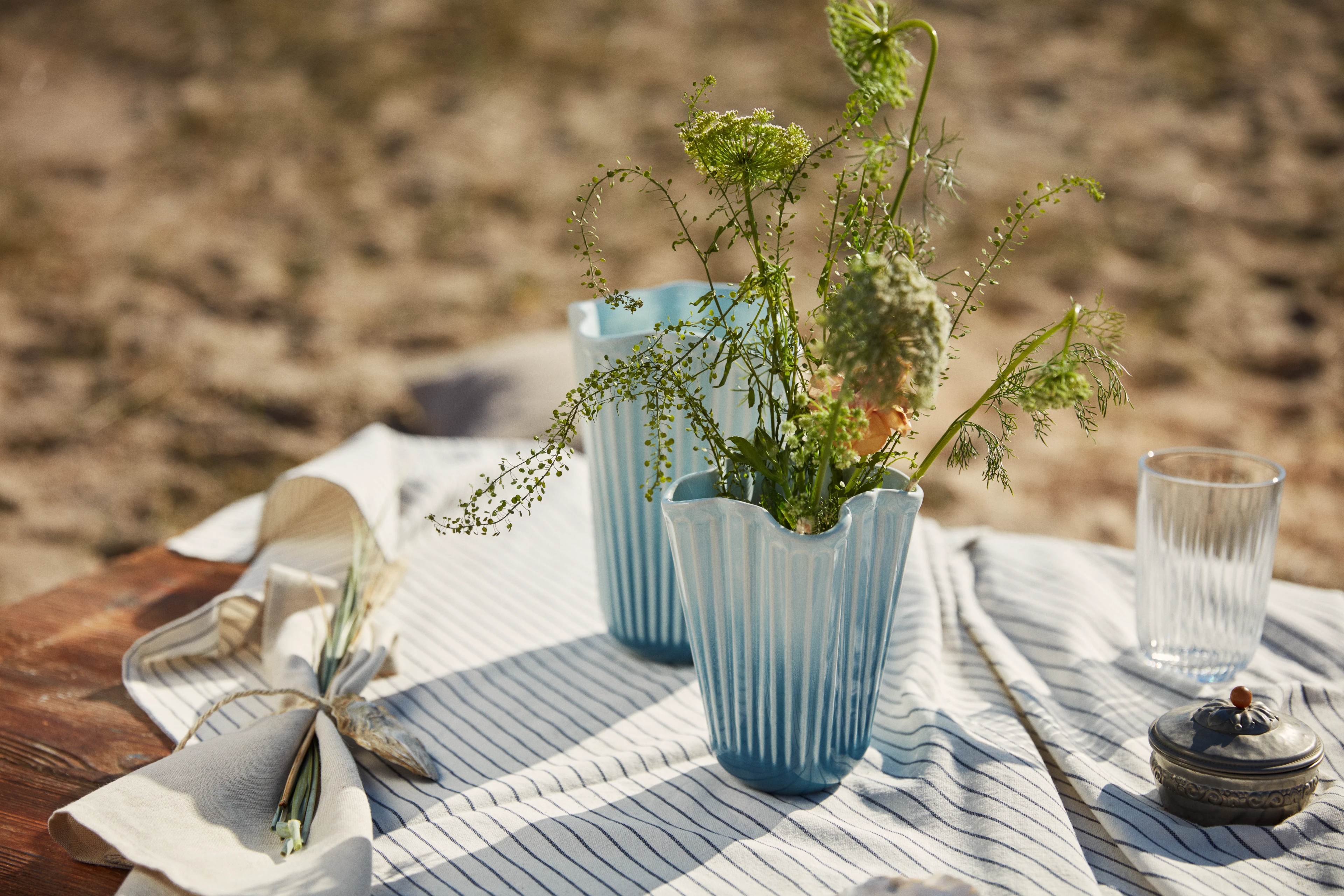 Unfold Vase H16.5 cm von Kähler in der Farbe Blau, hergestellt aus Keramik