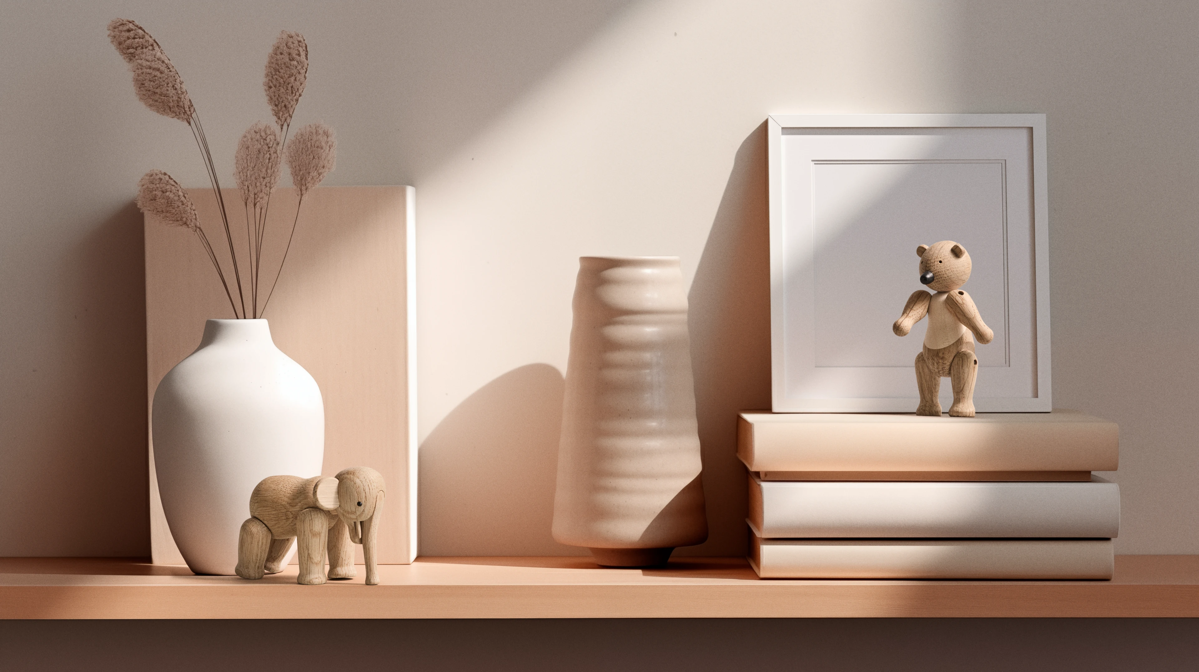 Bear liliput from Kay Bojesen in Oak/Maple color, made of Wood