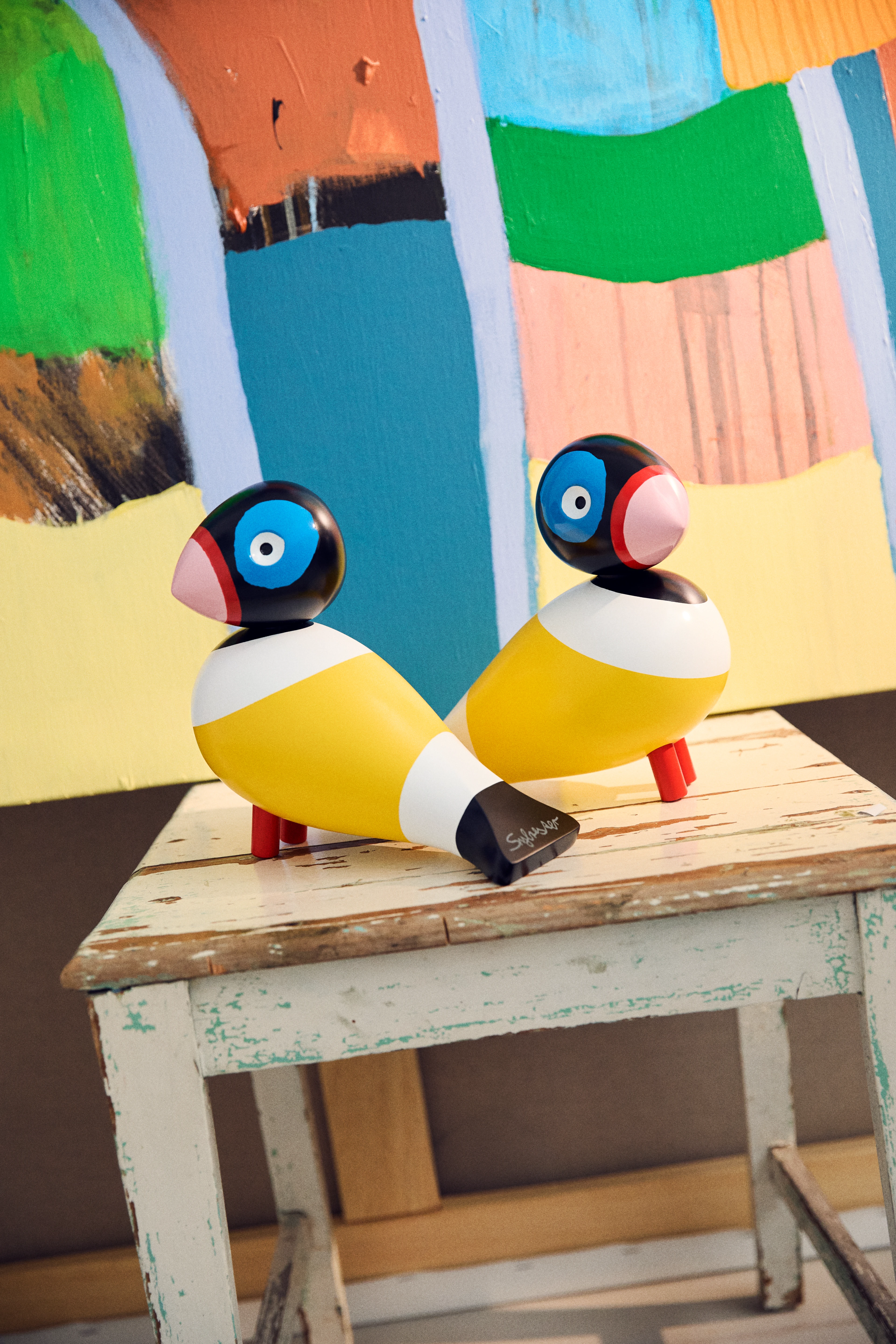 Kay Bojesen x Leif Sylvester Rødben H20 cm fra Kay Bojesen i fargen Redlegs, laget av Tre