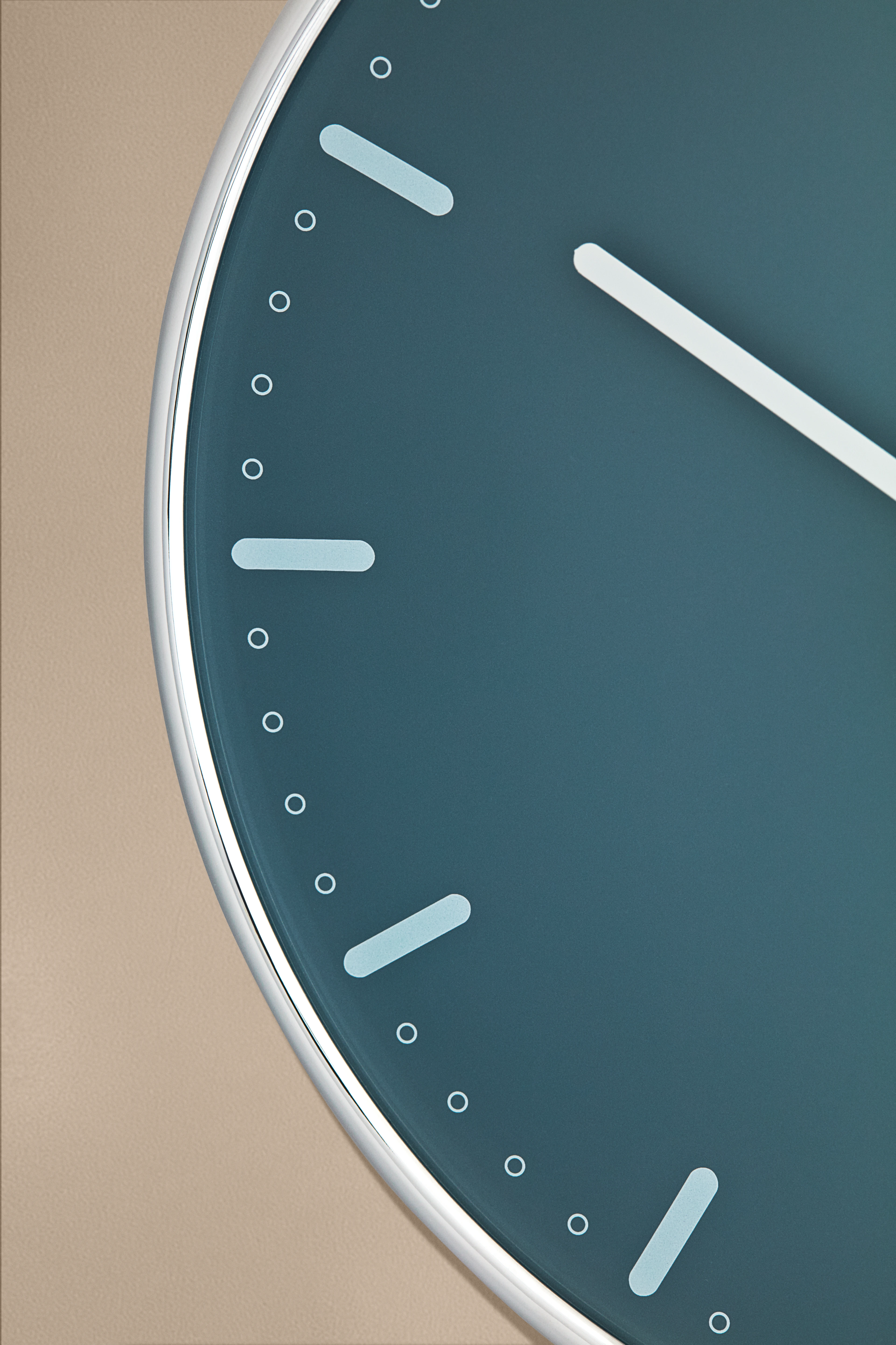 Wall clock Ø21 cm from Arne Jacobsen in Blue color, made of Metal