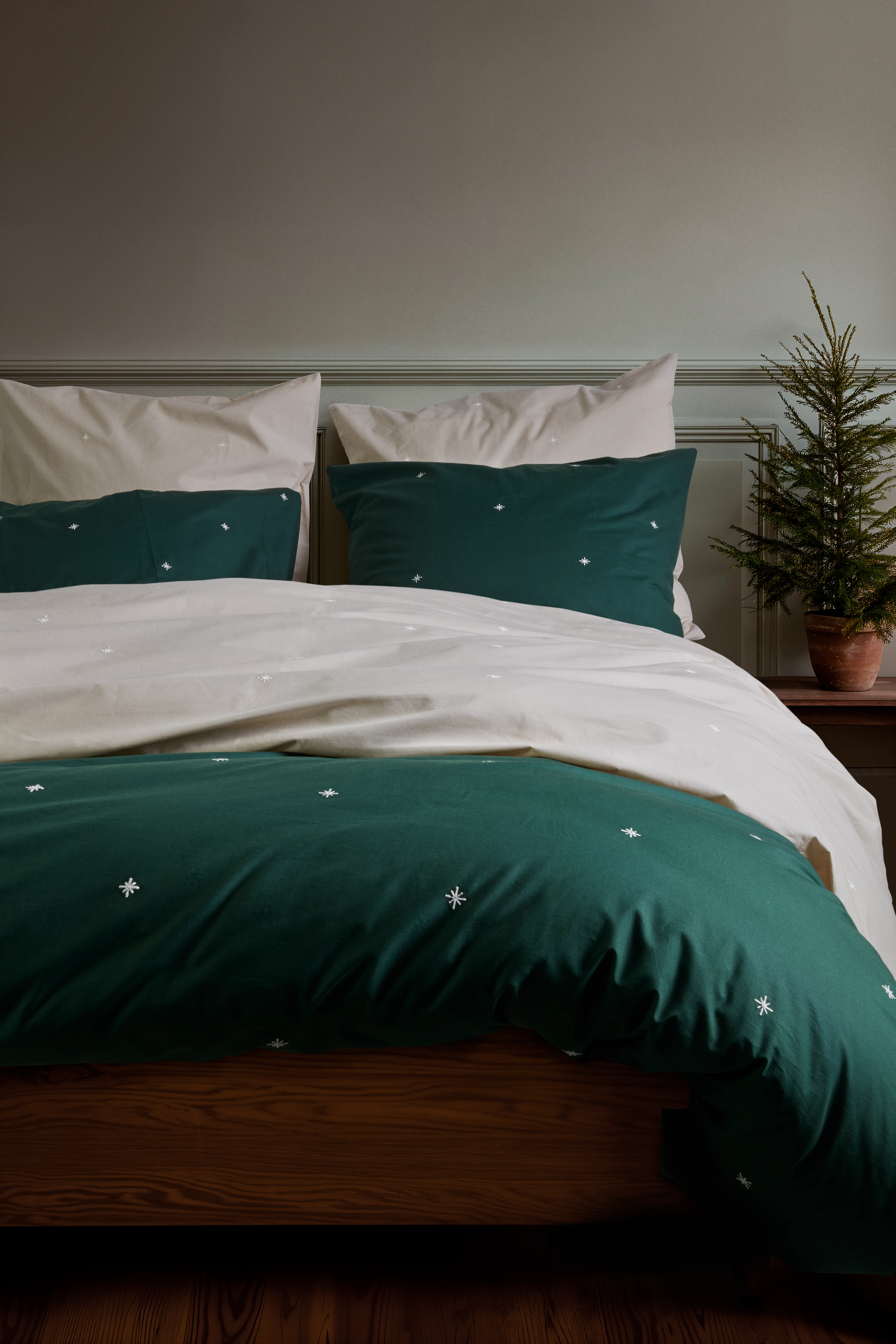 Bed linen 140x220 cm from JUNA in Sand color, made of Cotton