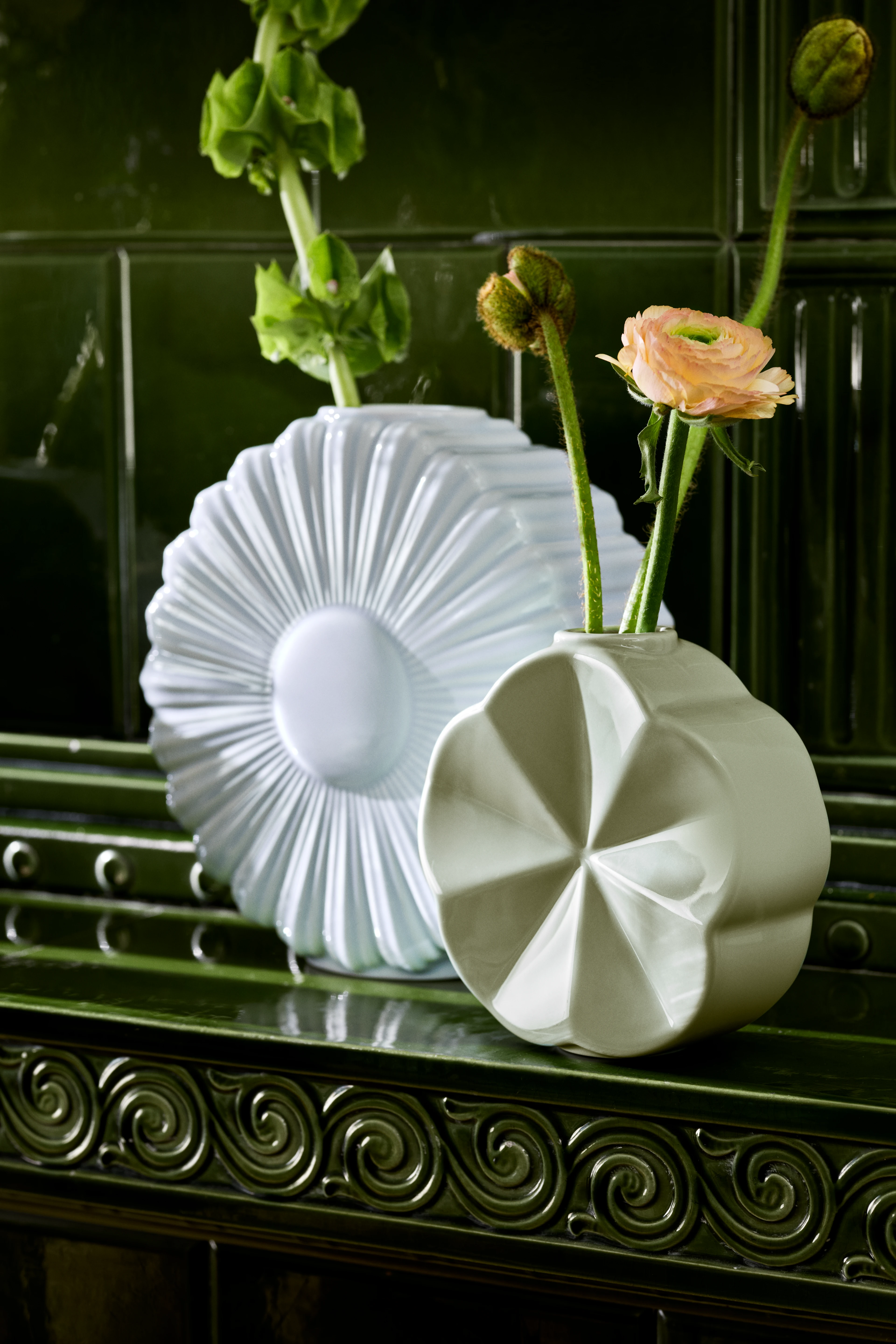 Ackerwinde Vase H14 cm von Lyngby Porcelæn in der Farbe Grün, hergestellt aus Keramik