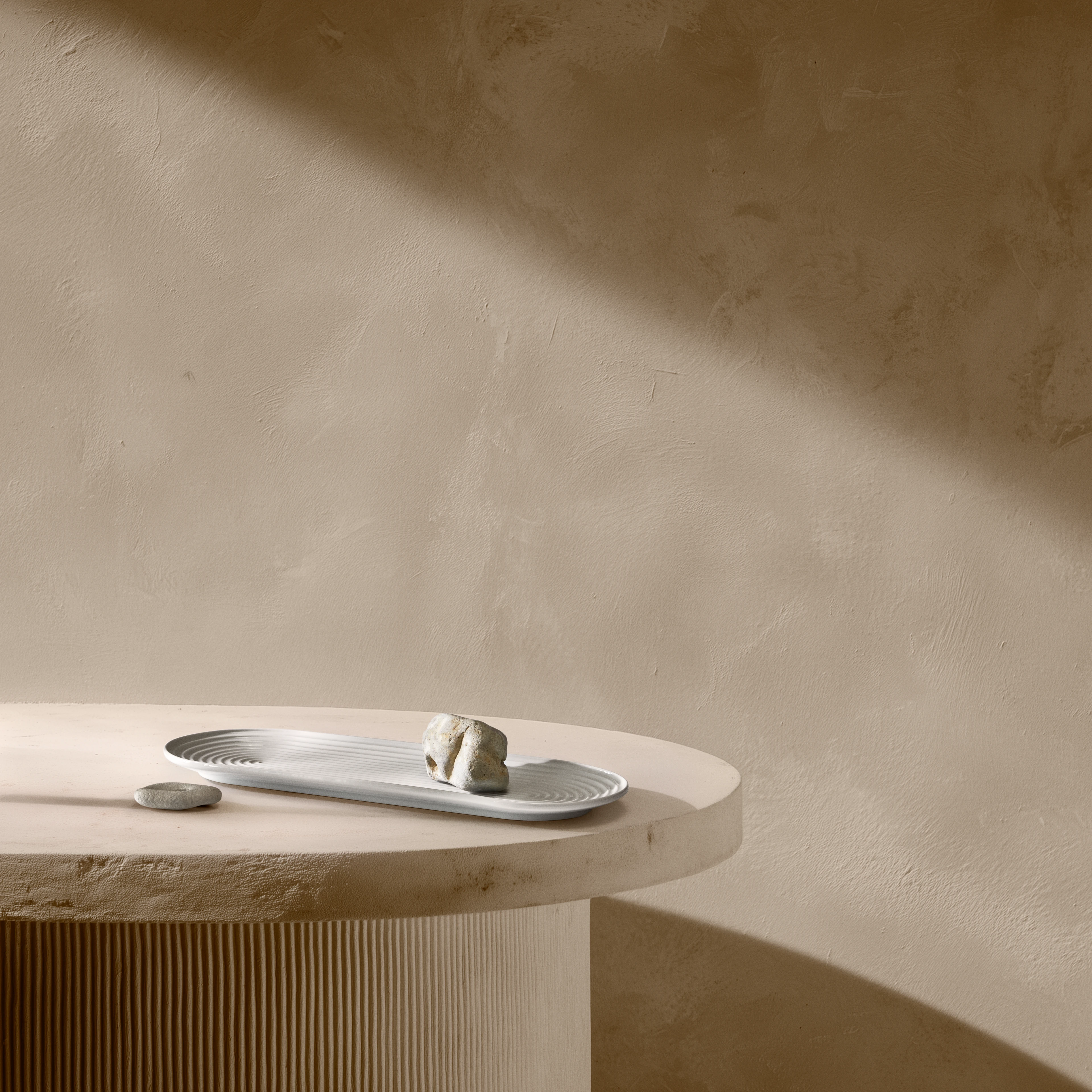 Oval serving dish 48x20 cm from Lyngby Porcelæn in White color, made of Ceramics