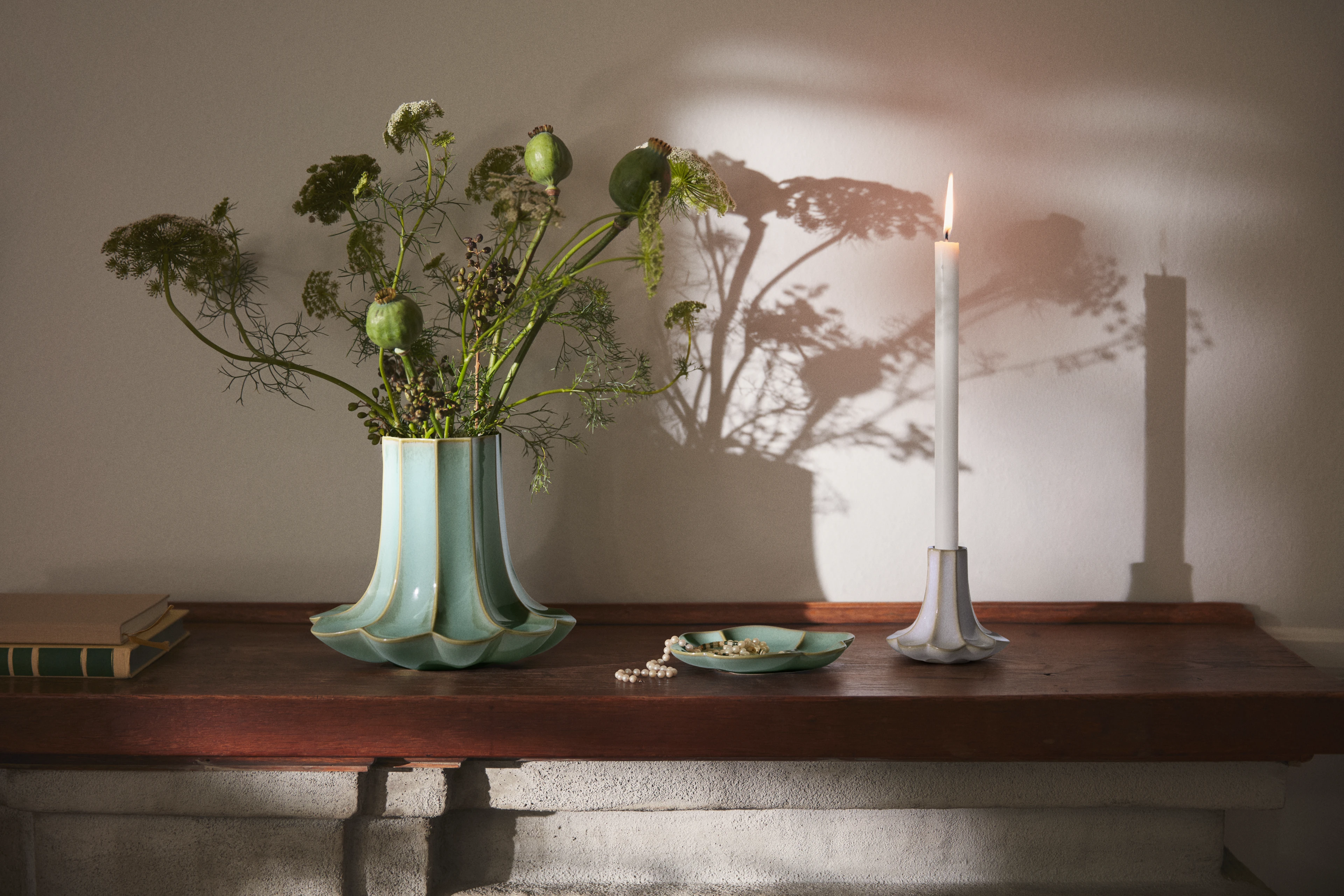 Vase H20.5 cm fra Kähler i farven Grøn, lavet af Keramik