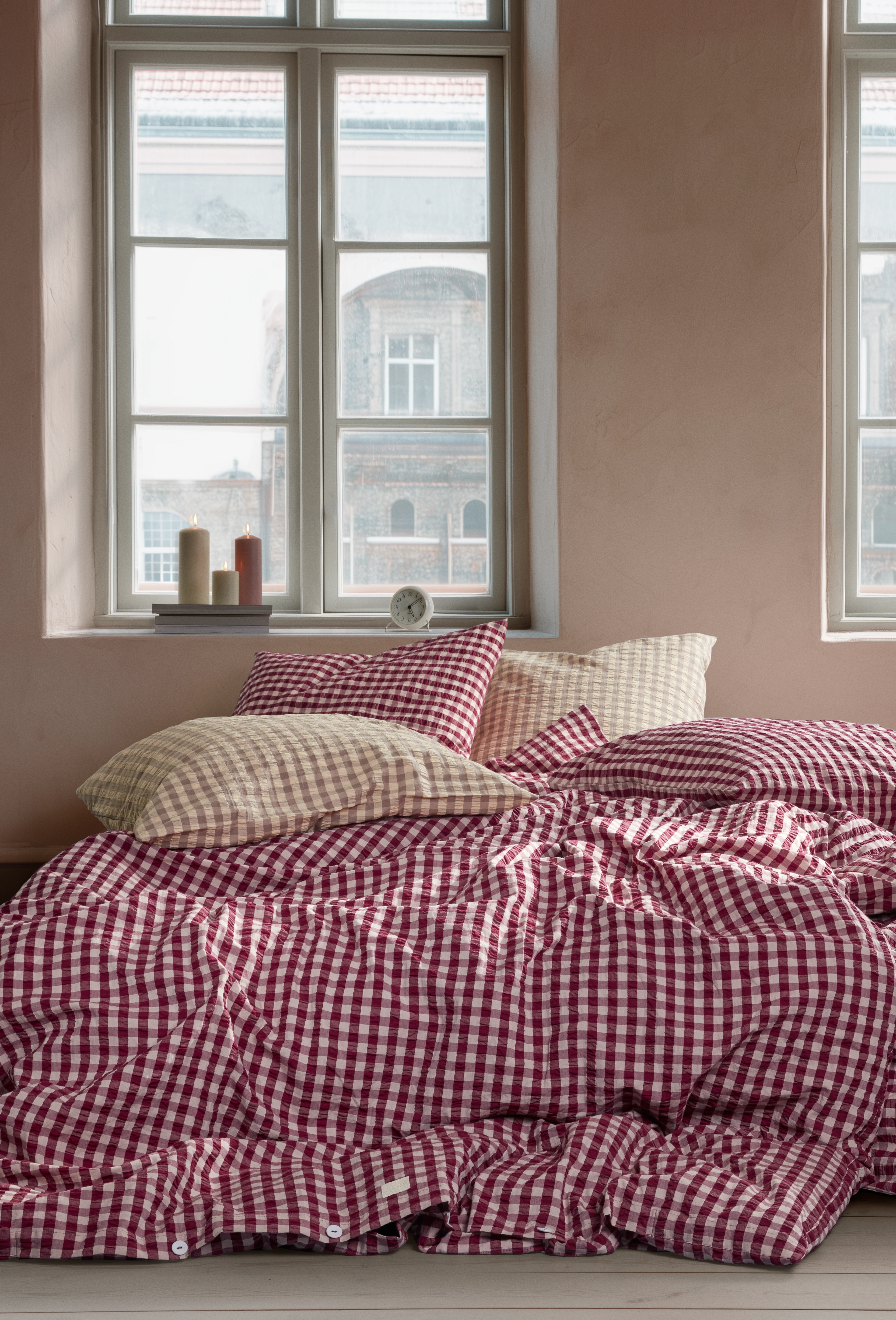 Sengetøj 200x220 cm fra JUNA i farven Blomme/Rosa, lavet af Bomuld