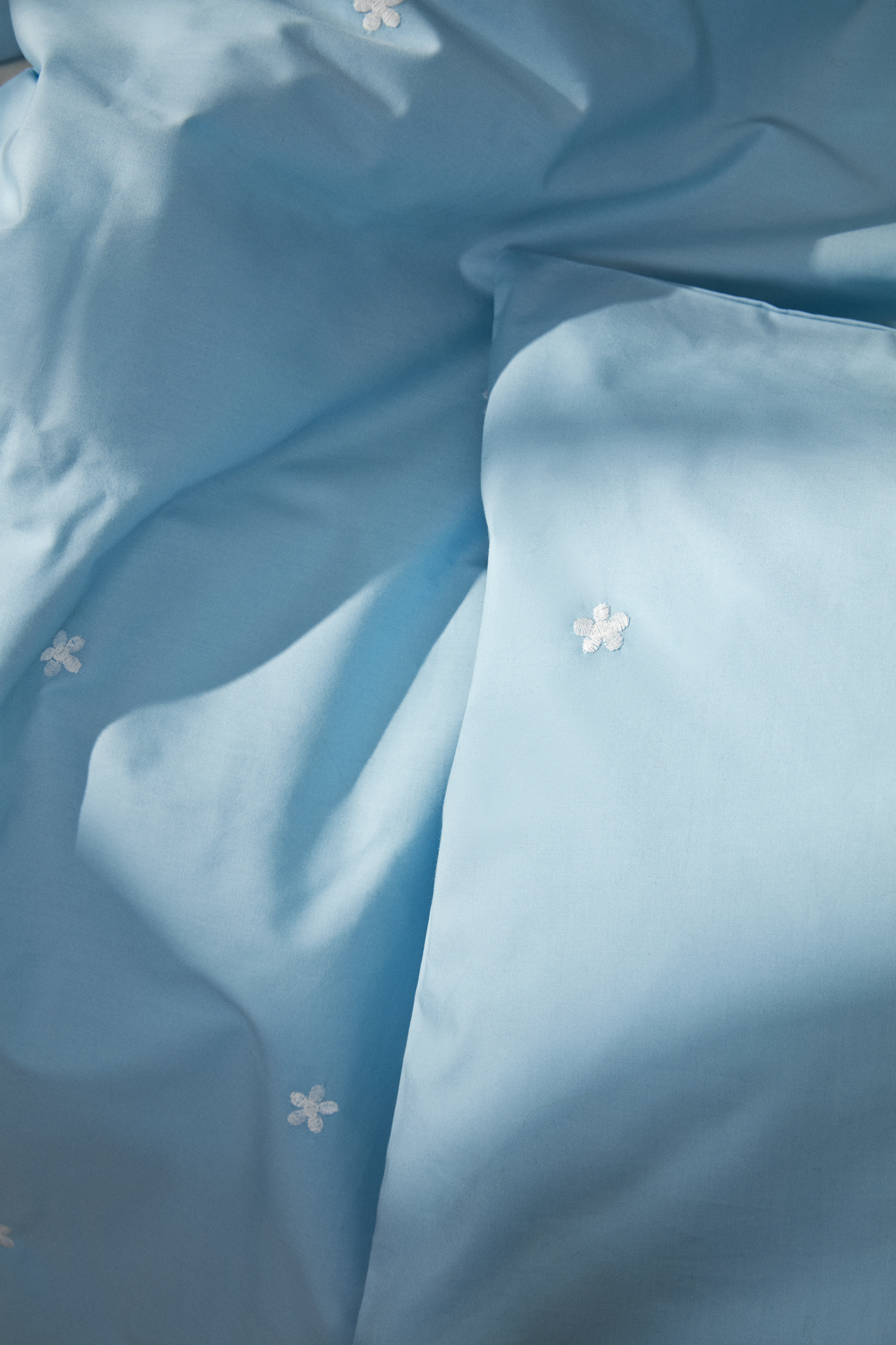 Bed linen 140x200 cm from JUNA in Light blue color, made of Cotton