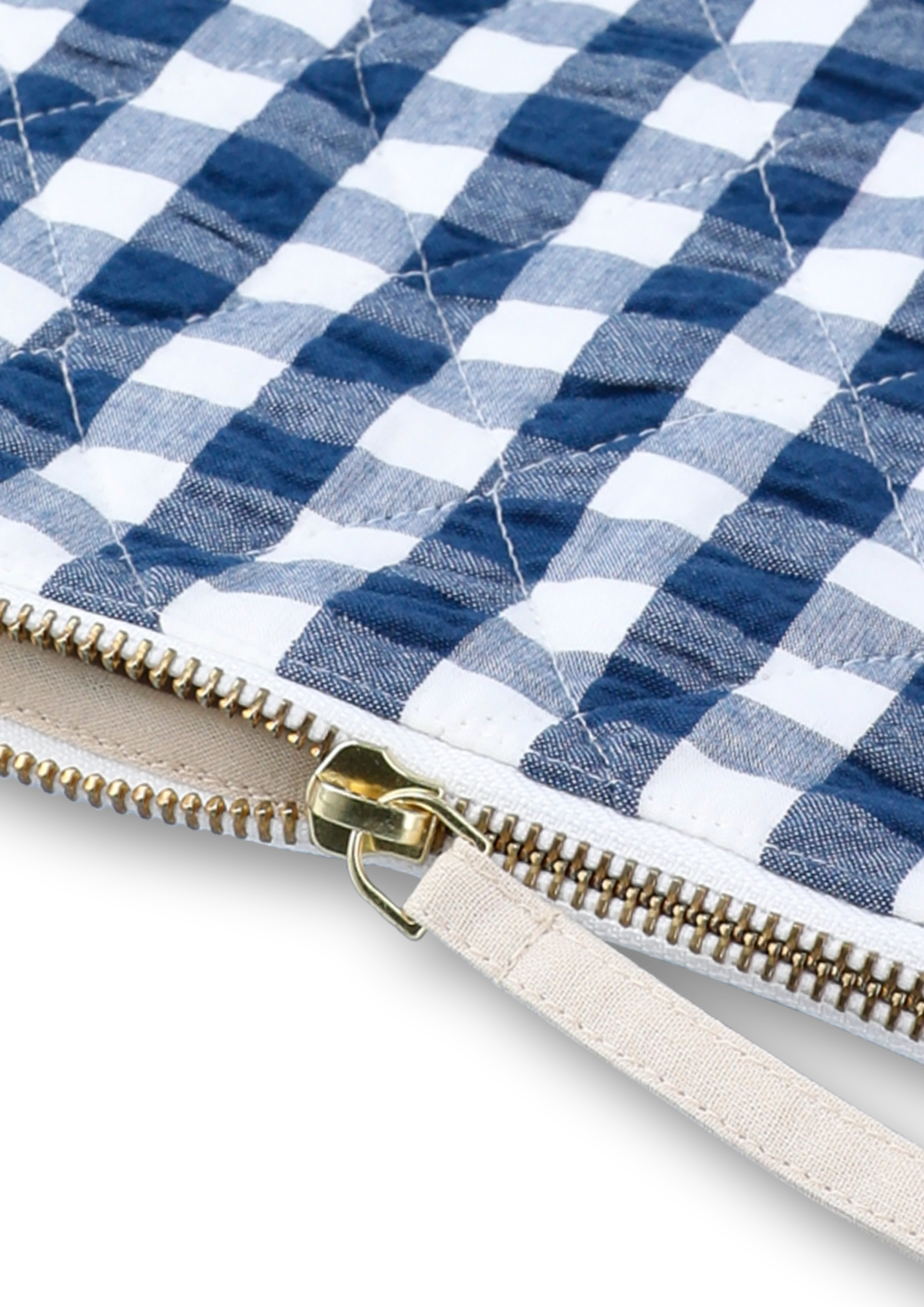 Pondus Computer sleeve 38x28 cm från JUNA i färgen Mörkblå/Vit, tillverkad av Bomull