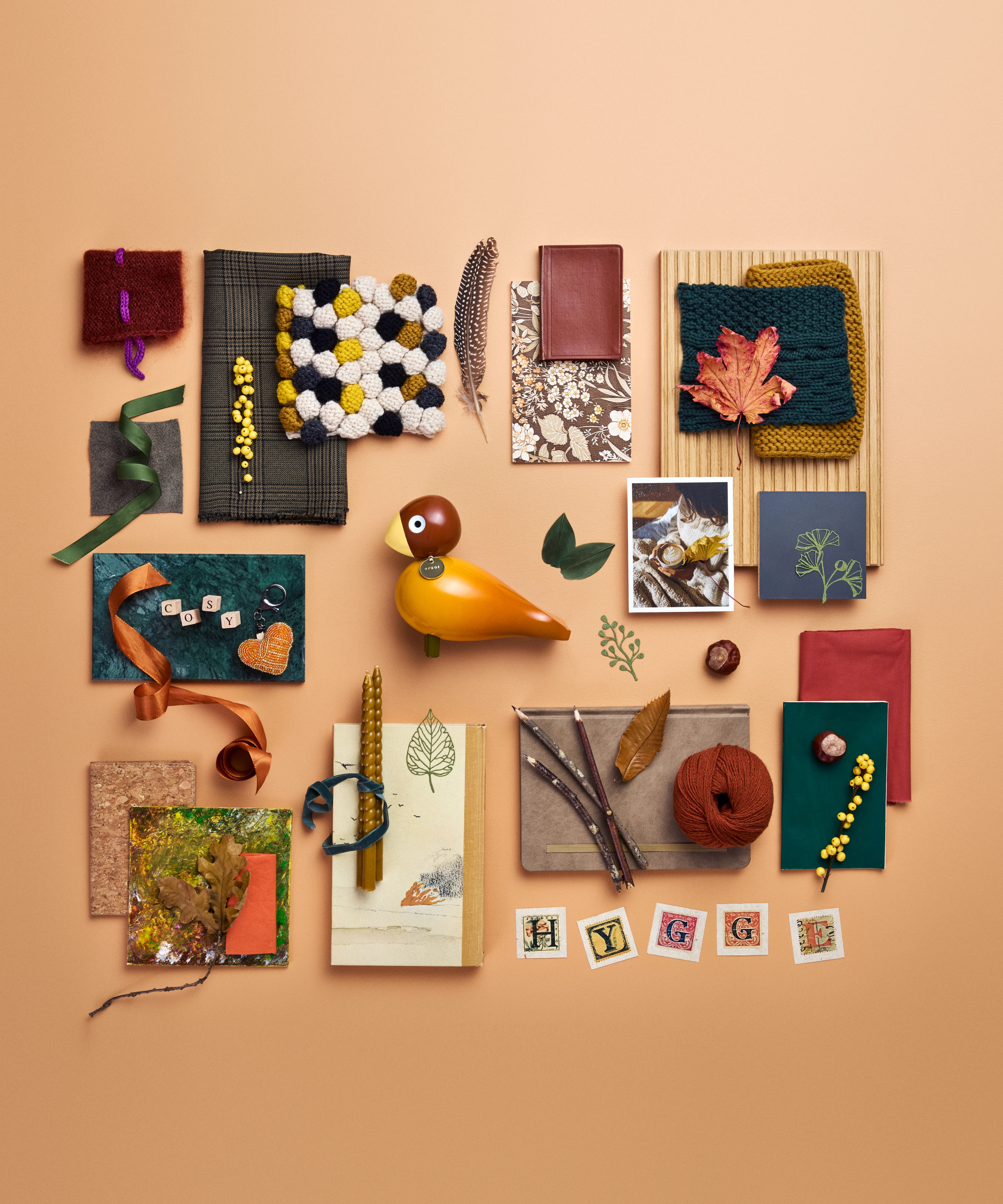 Cosy Story Bird H15.5 cm from Kay Bojesen in Orange color, made of Wood