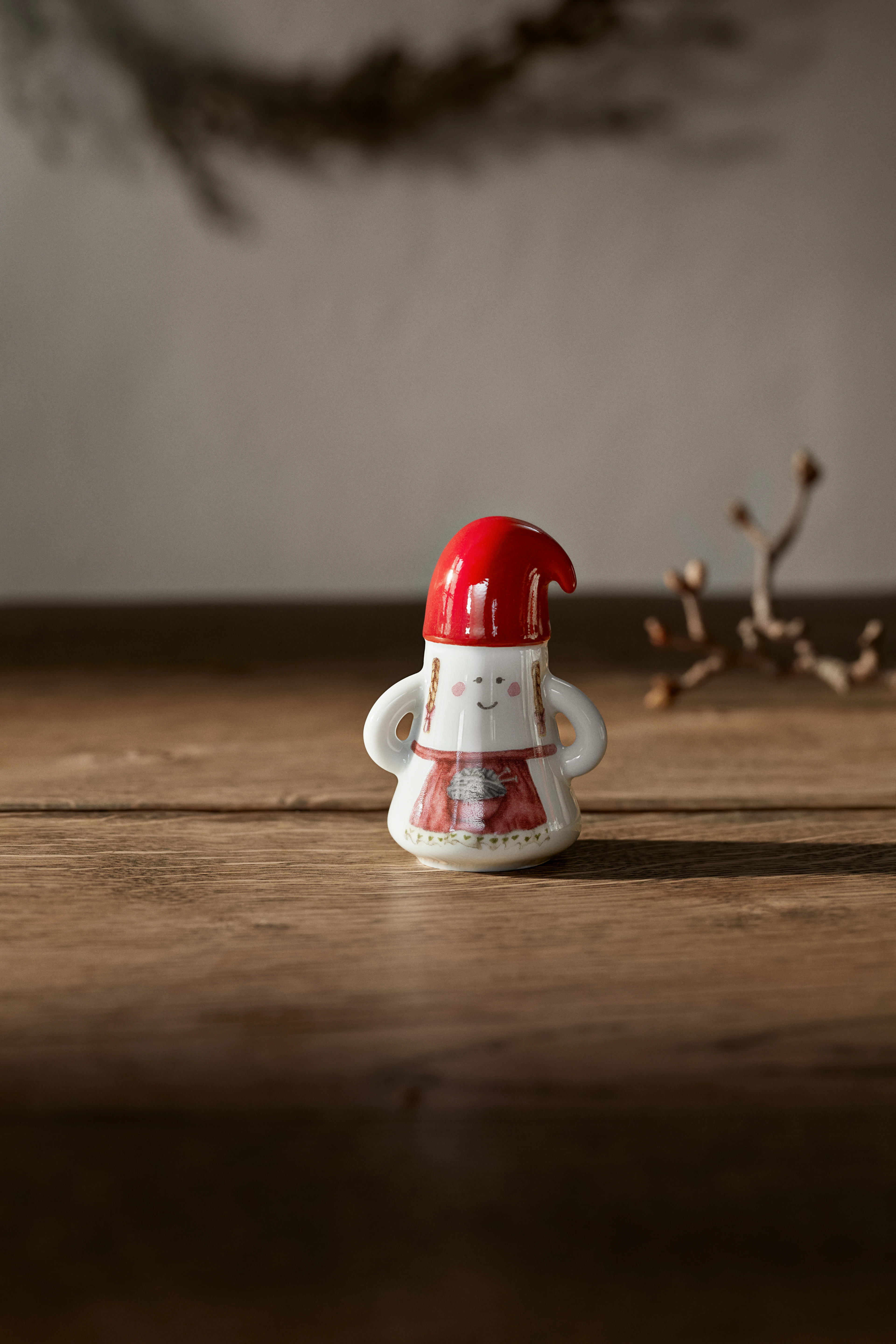 Mother Elf Ø6 cm from Kähler  in White w. deco color, made of Ceramics