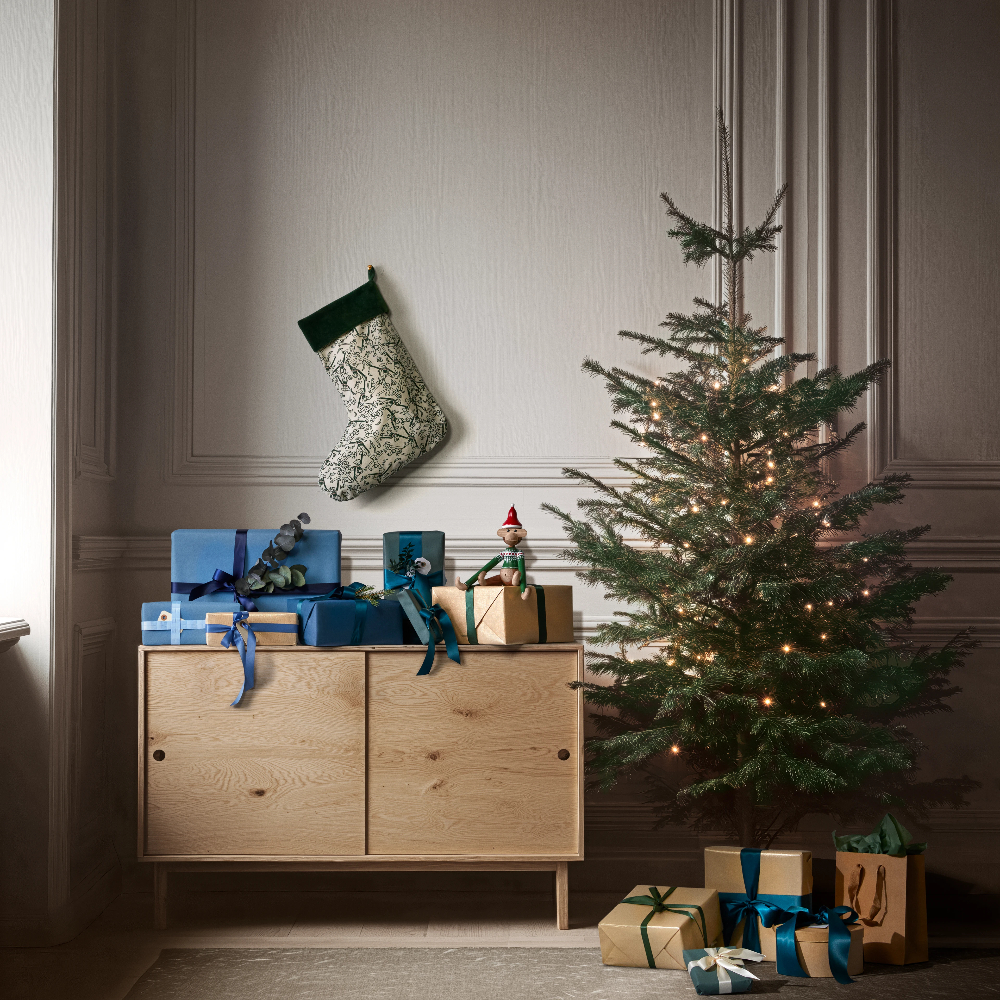 Kay Weihnachtssocke 2025 von Kay Bojesen in der Farbe Grün, hergestellt aus Baumwollmischung