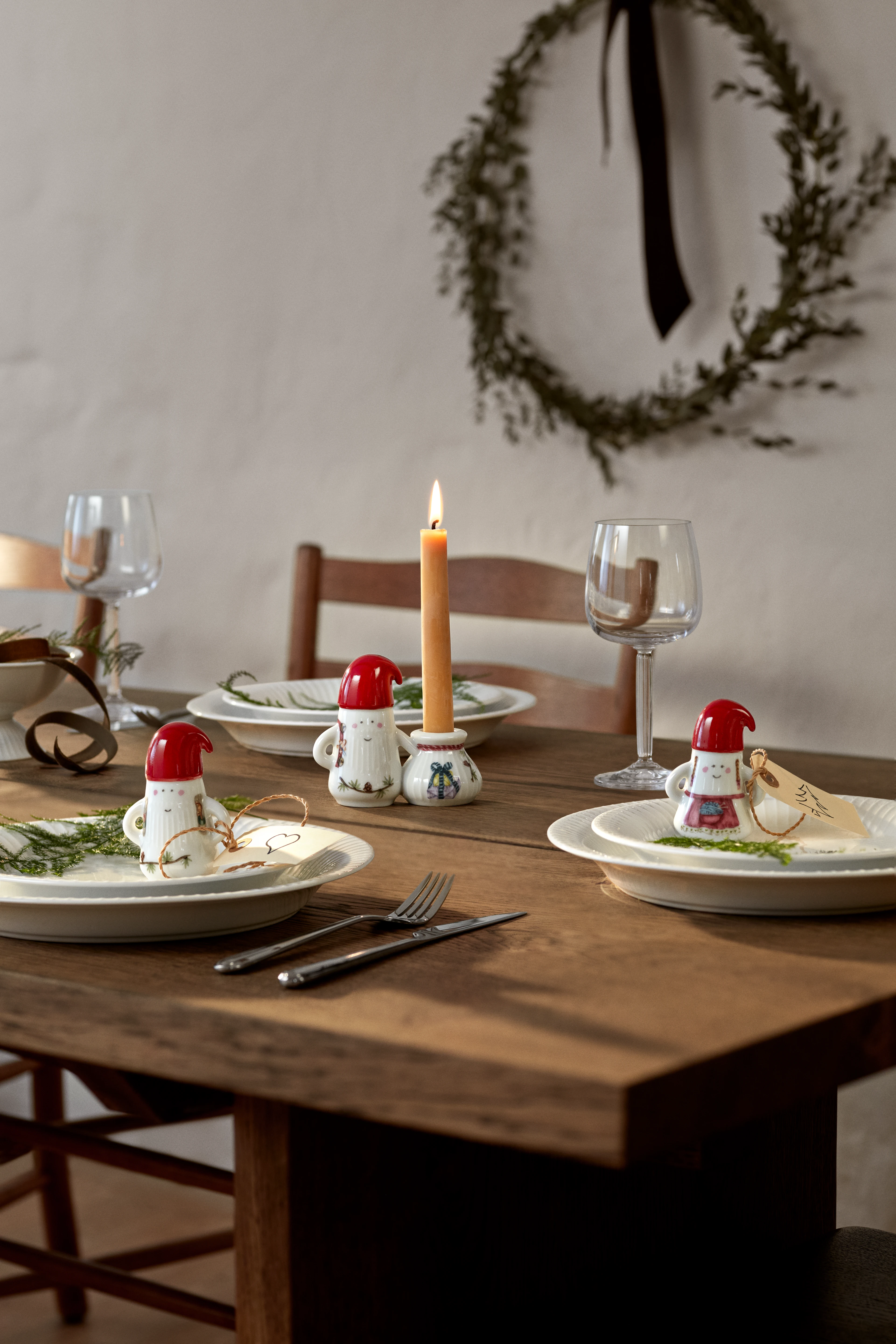 Mother Elf Ø6 cm from Kähler  in White w. deco color, made of Ceramics