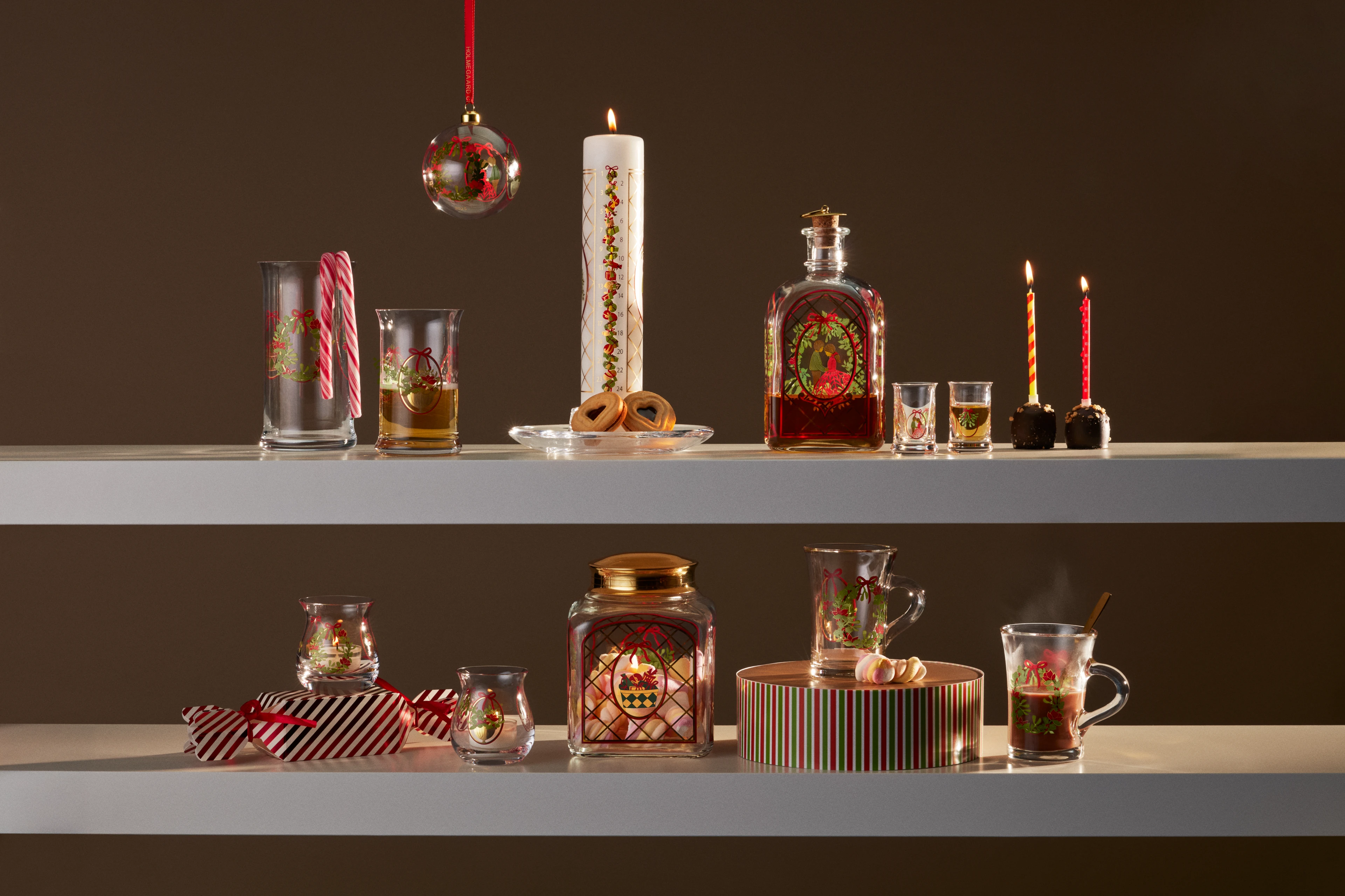 Weihnachtsteelichthalter 2025 H7.5 2 Stck. von Holmegaard in der Farbe Multi, hergestellt aus Glas