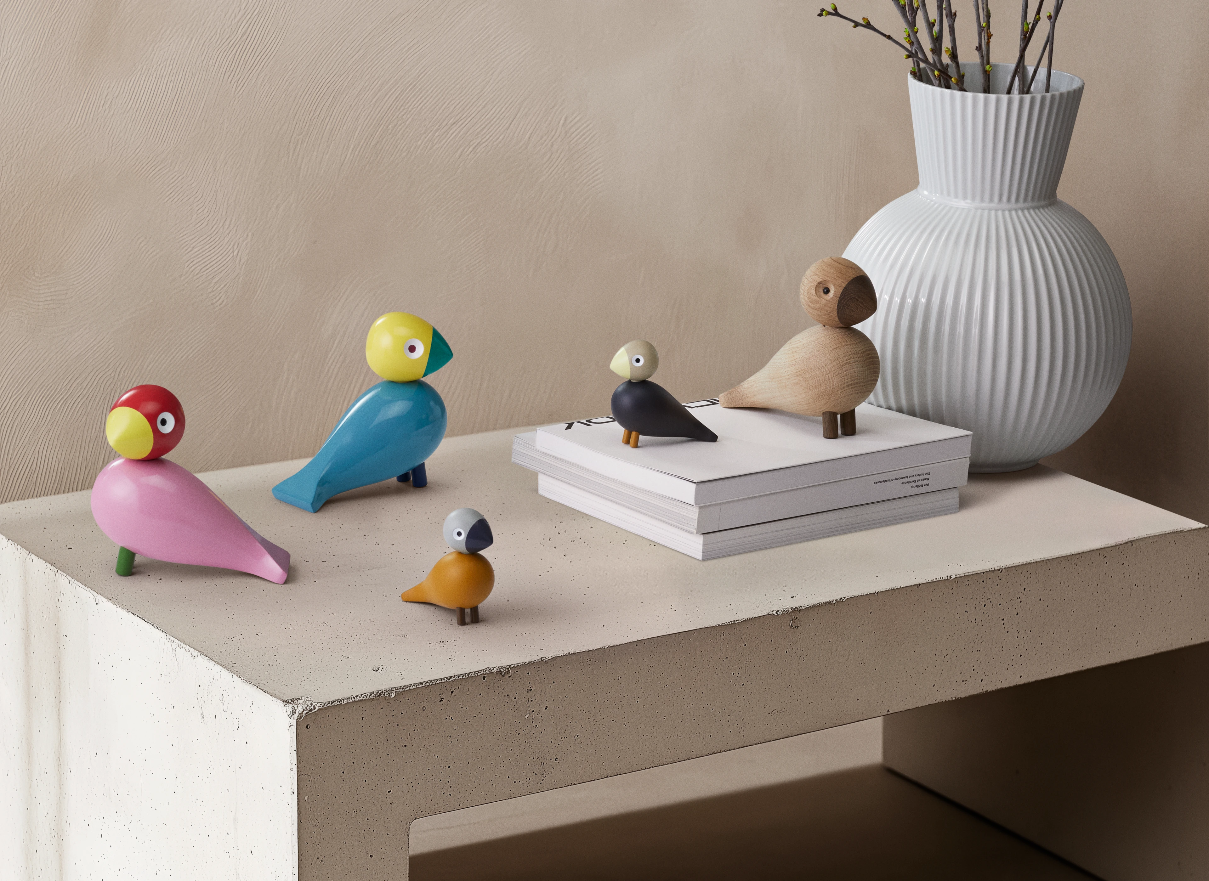 You & Me Turtelduer H9 cm 1 sæt fra Kay Bojesen i farven Kul/Mørk okker, lavet af Træ