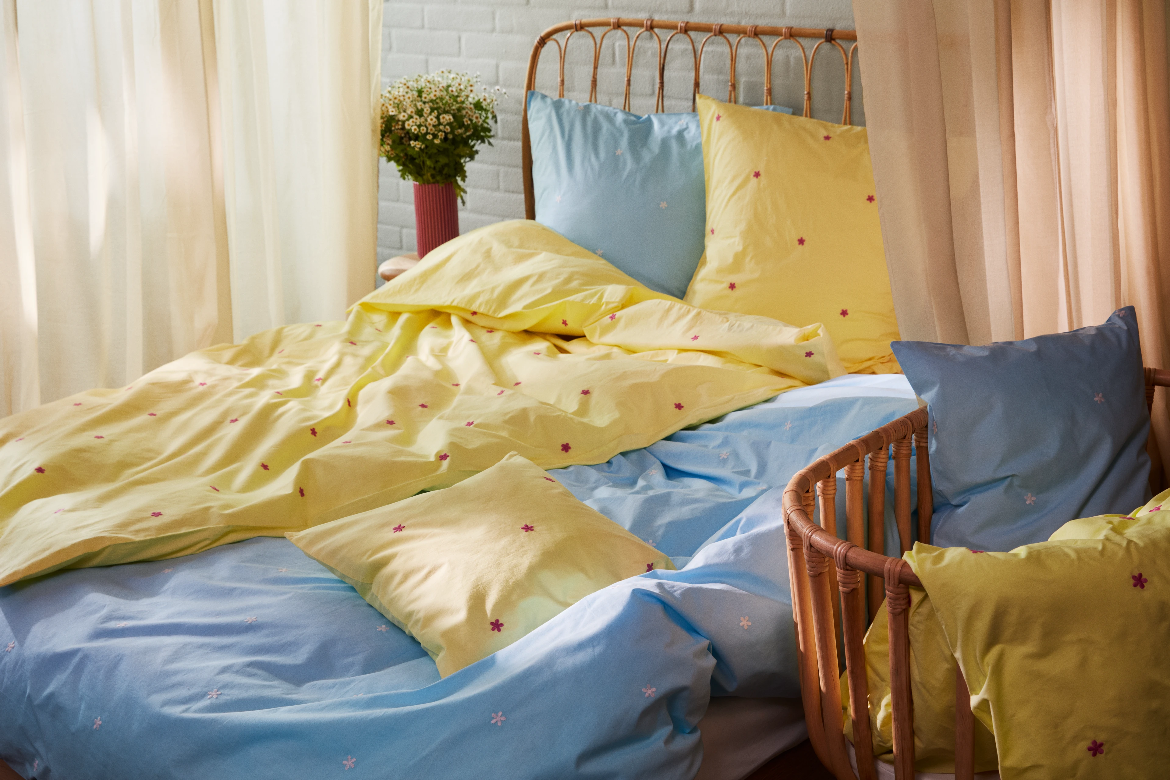 Bed linen 150x210 cm from JUNA in Light blue color, made of Cotton