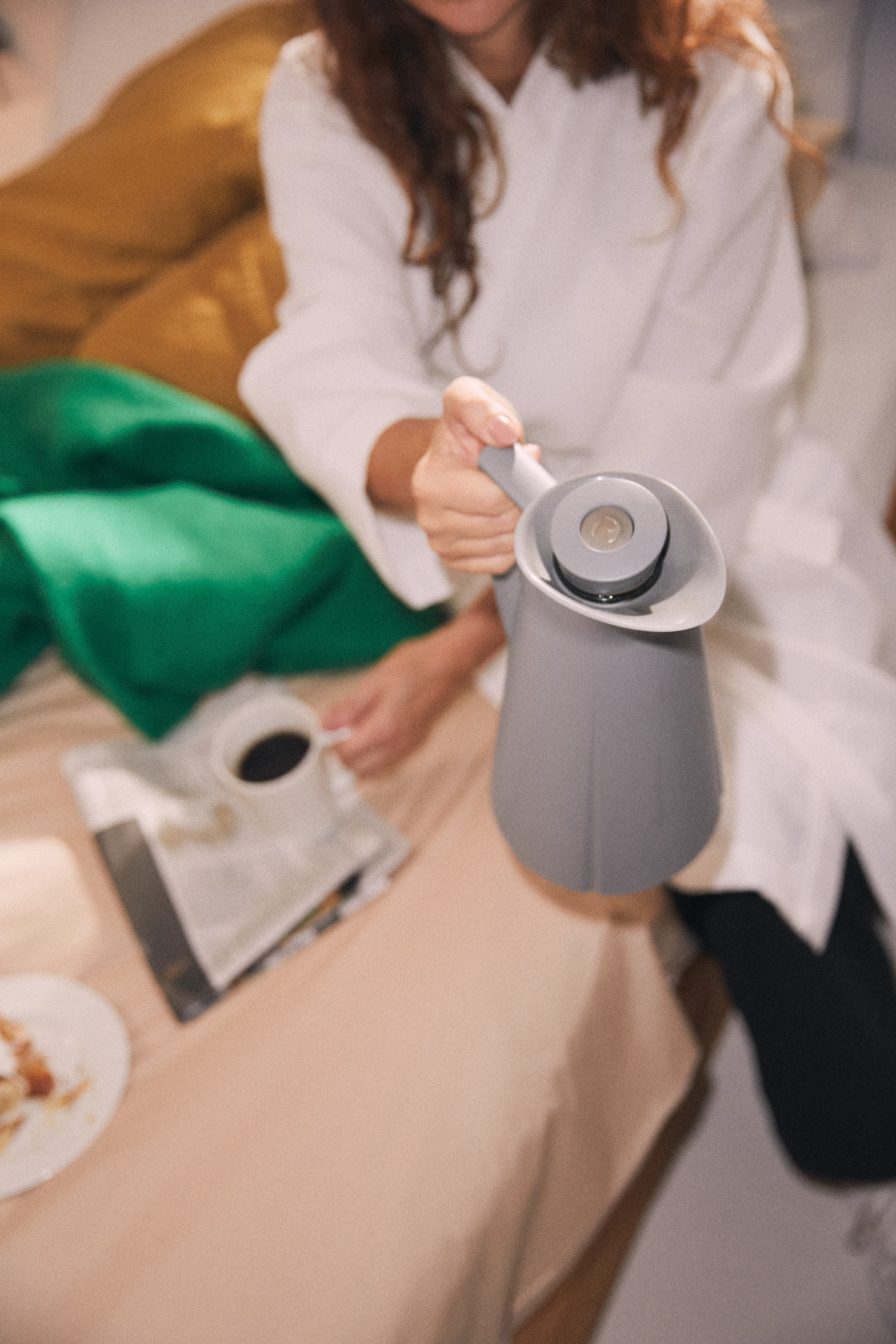 Termokanne 1,0 l fra Rosendahl i fargen Lys grå, laget av Plast