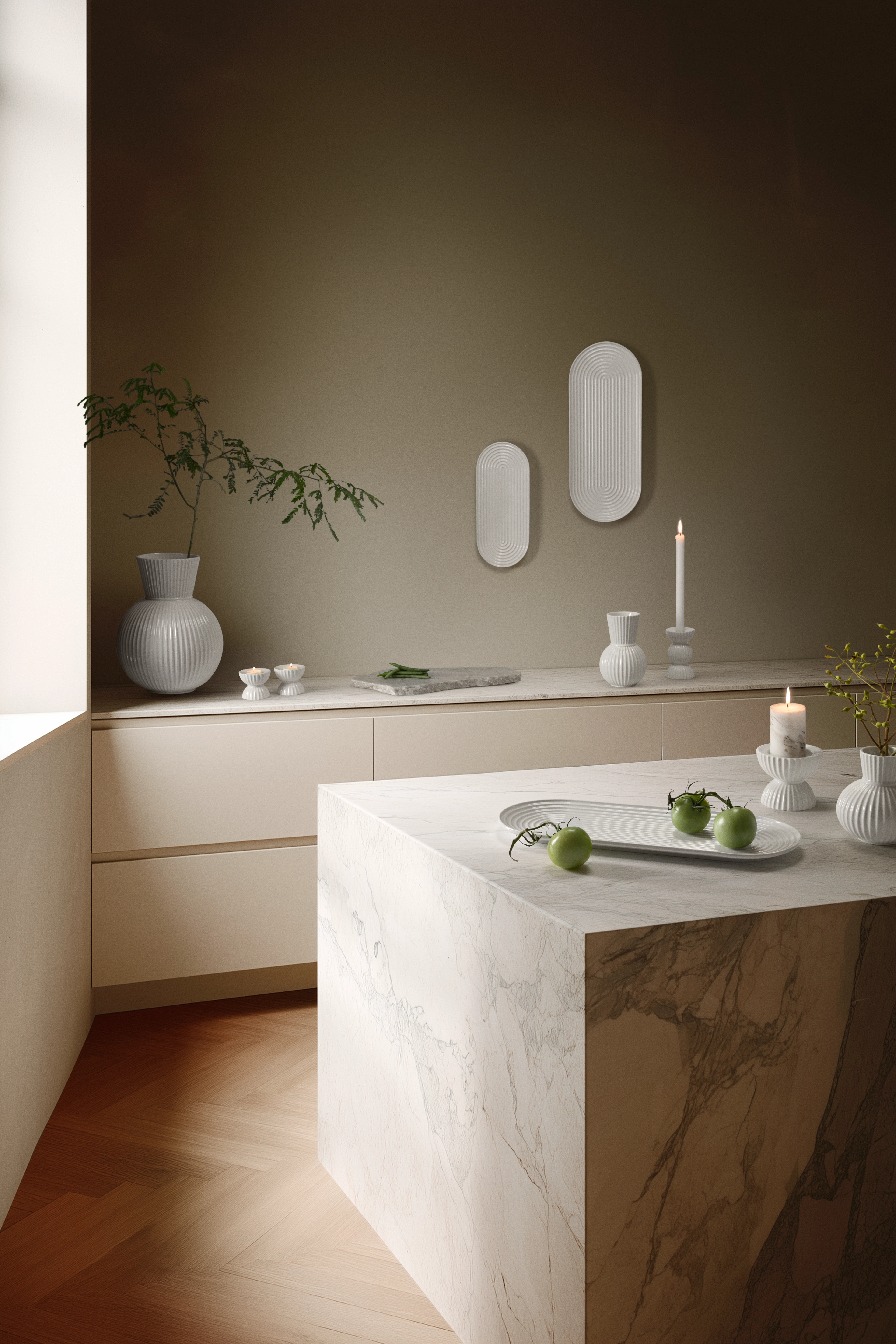 Oval serving dish 34x14.5 cm from Lyngby Porcelæn in White color, made of Ceramics