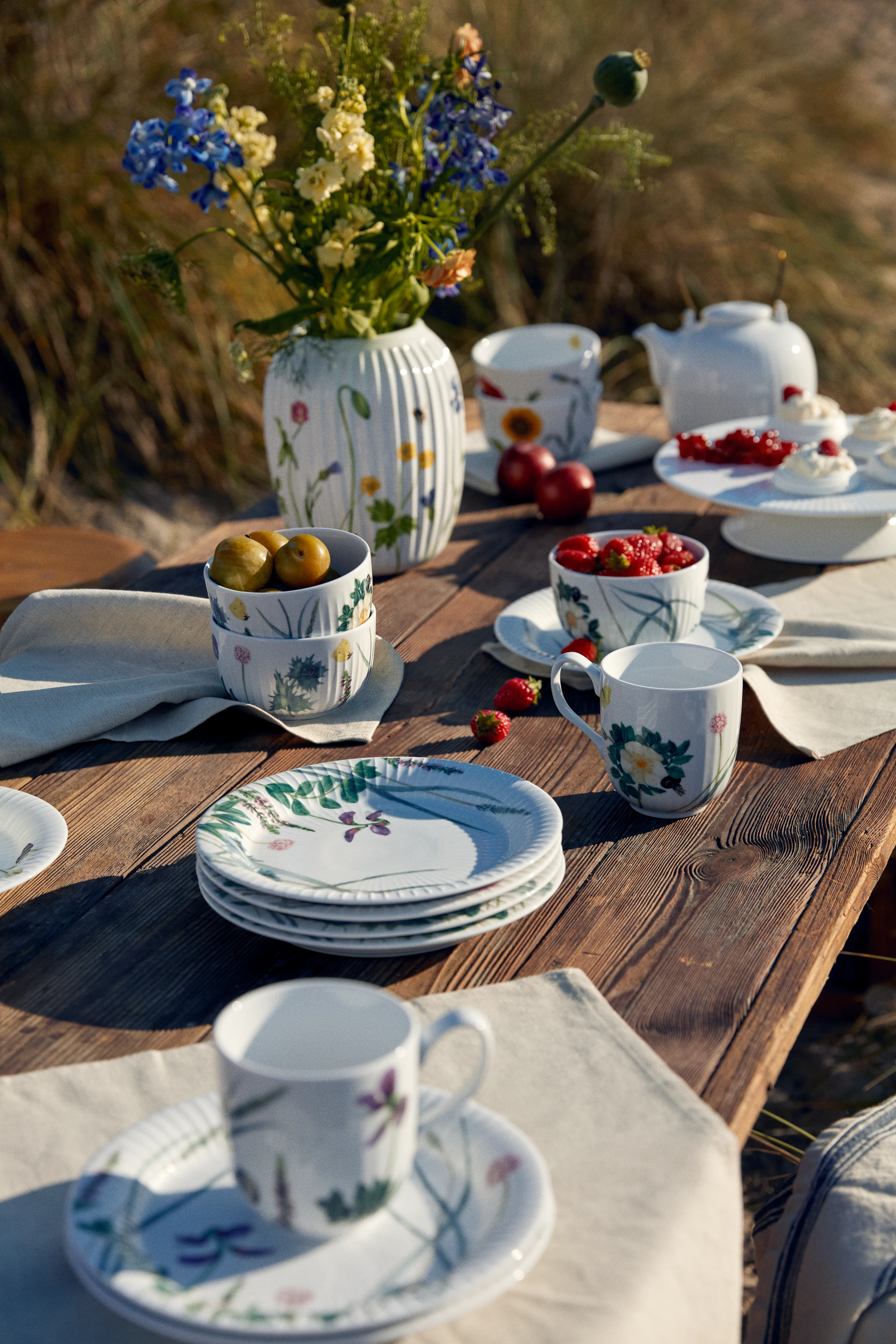 Bowl Ø12 cm from Kähler in Coastal Flower color, made of Ceramics