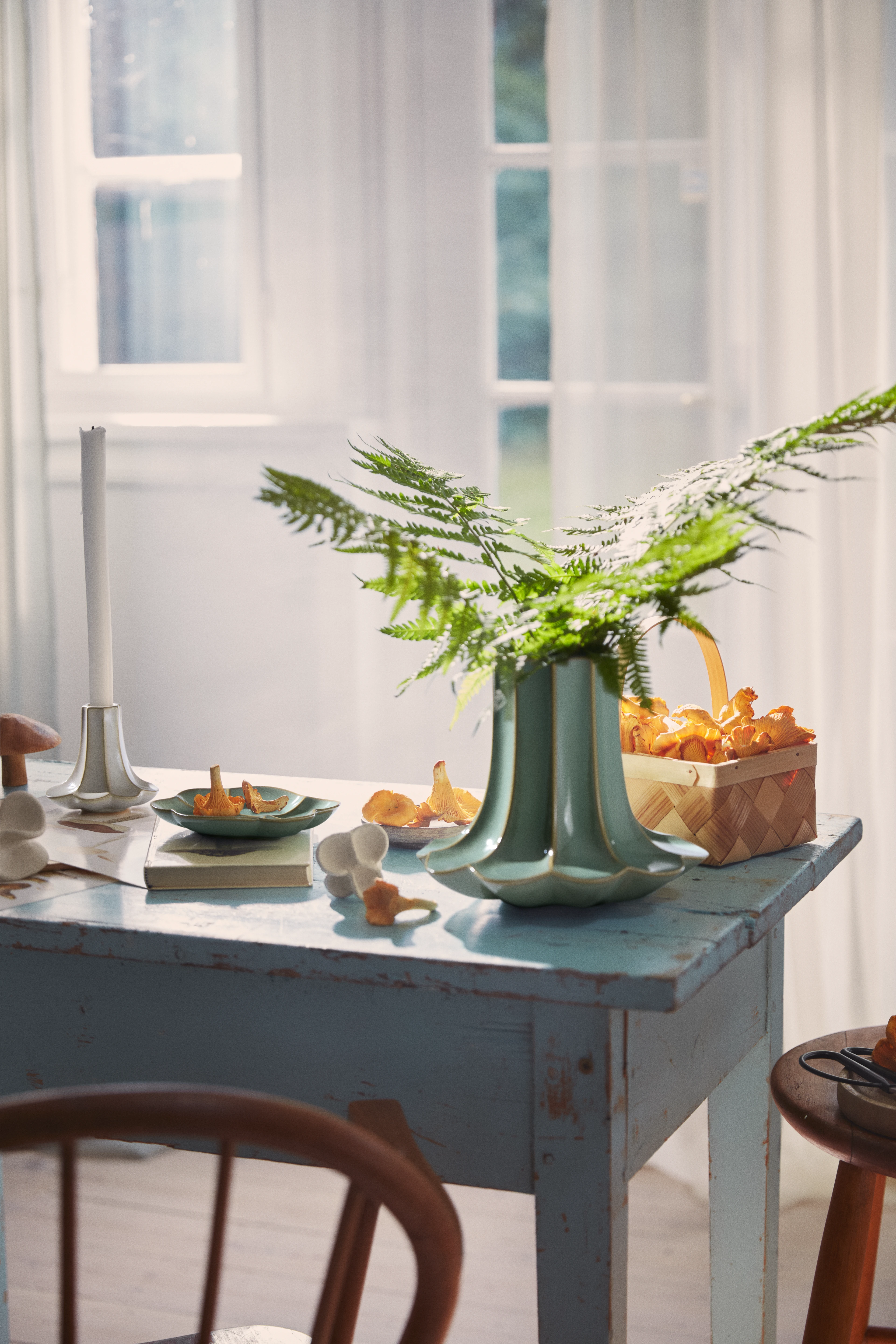 Vas H20.5 cm från Kähler i färgen Grön, tillverkad av Keramik