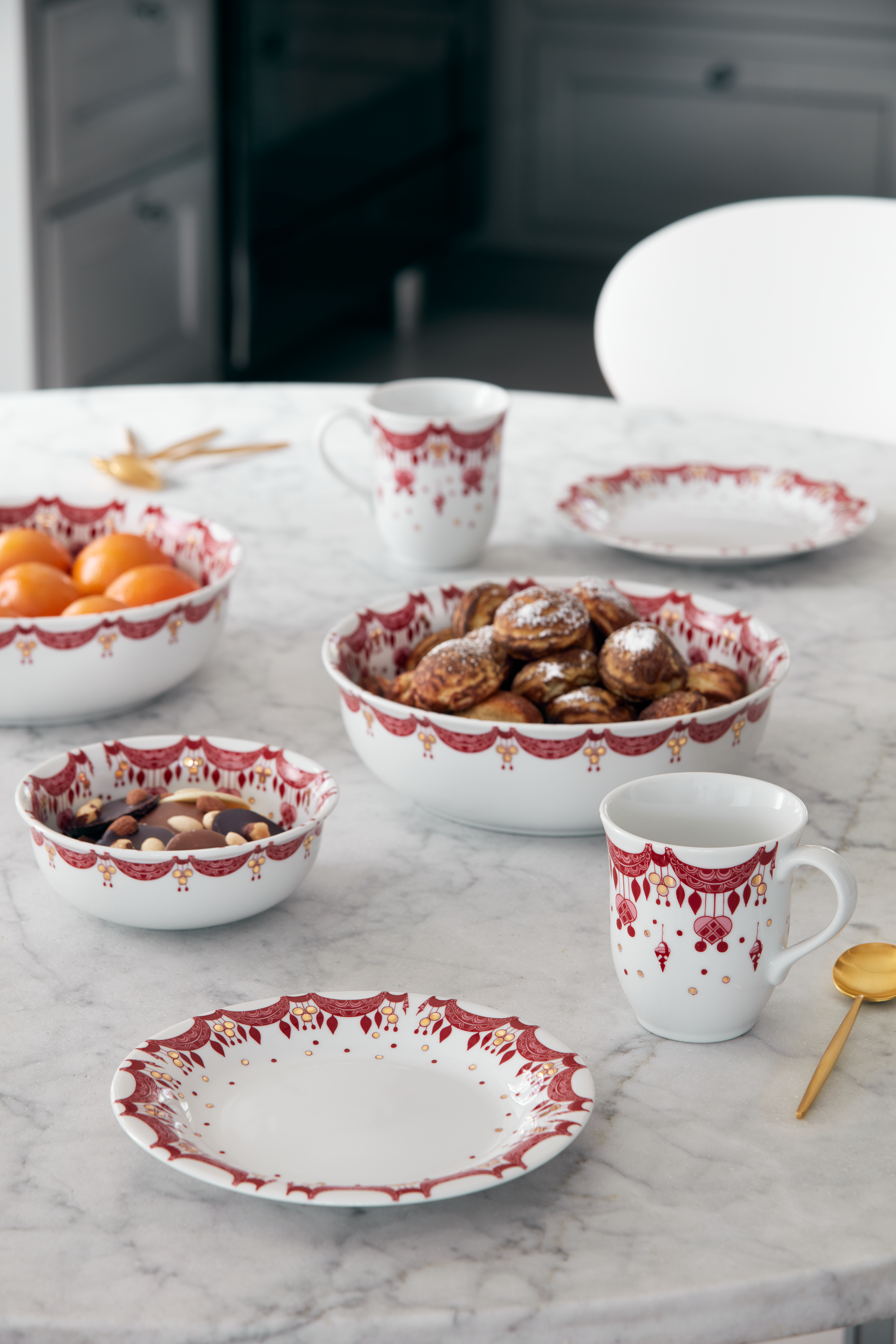 Bjørn Wiinblad Christmas Plate Ø20.5 cm in Red