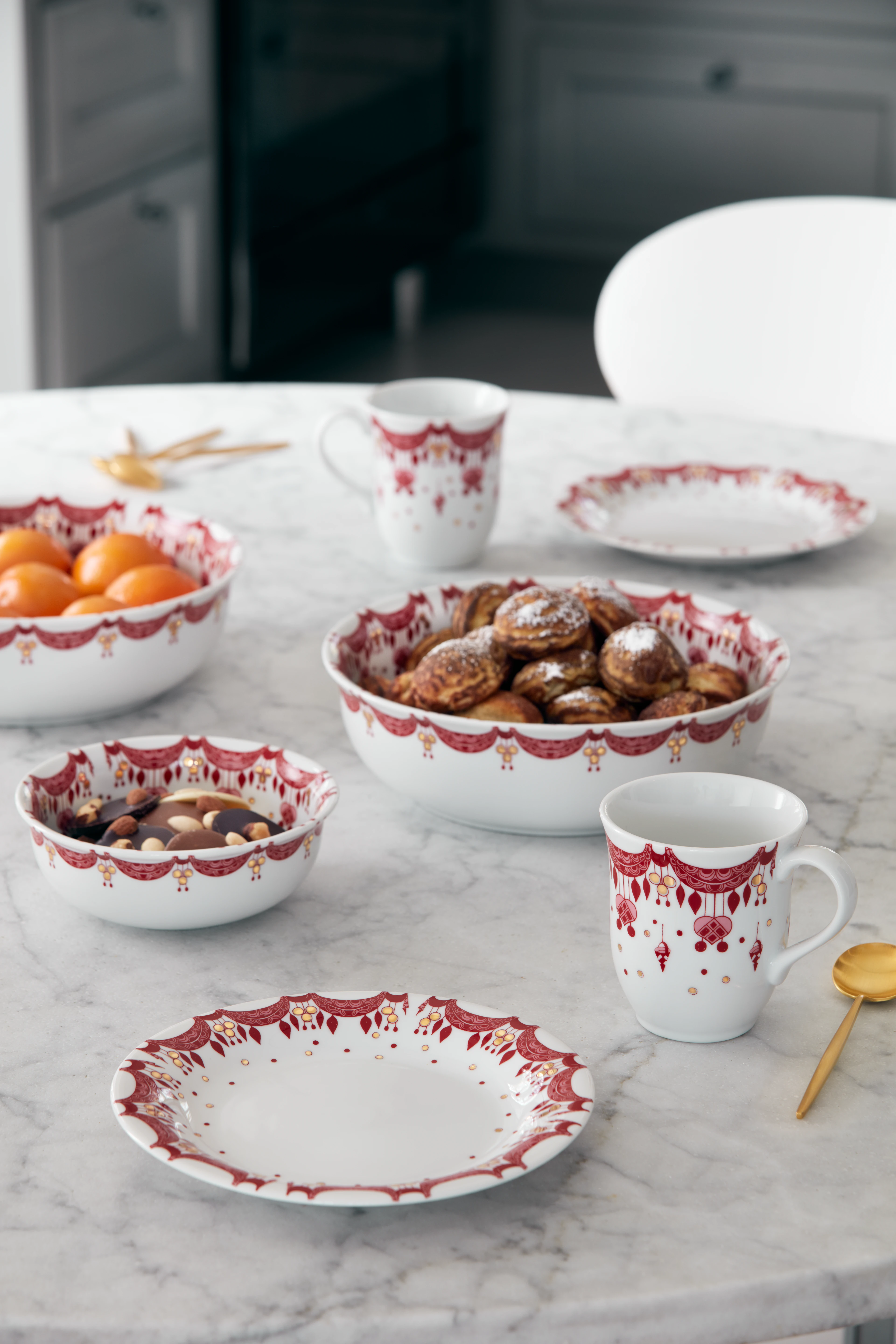 Bjørn Wiinblad Christmas Plate Ø20.5 cm in Red