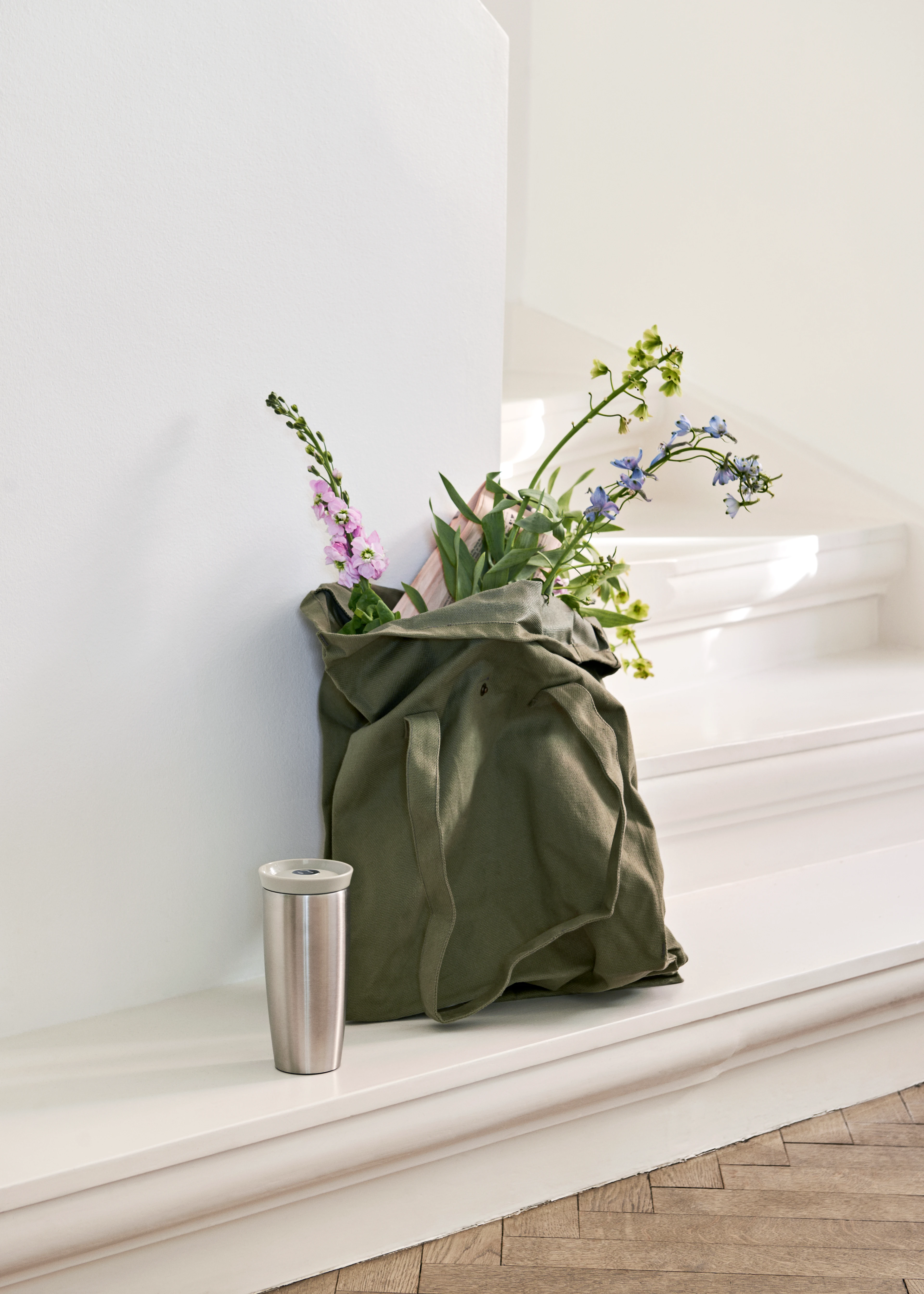 Thermos mug 40 cl from Rosendahl in Sand color, made of Metal