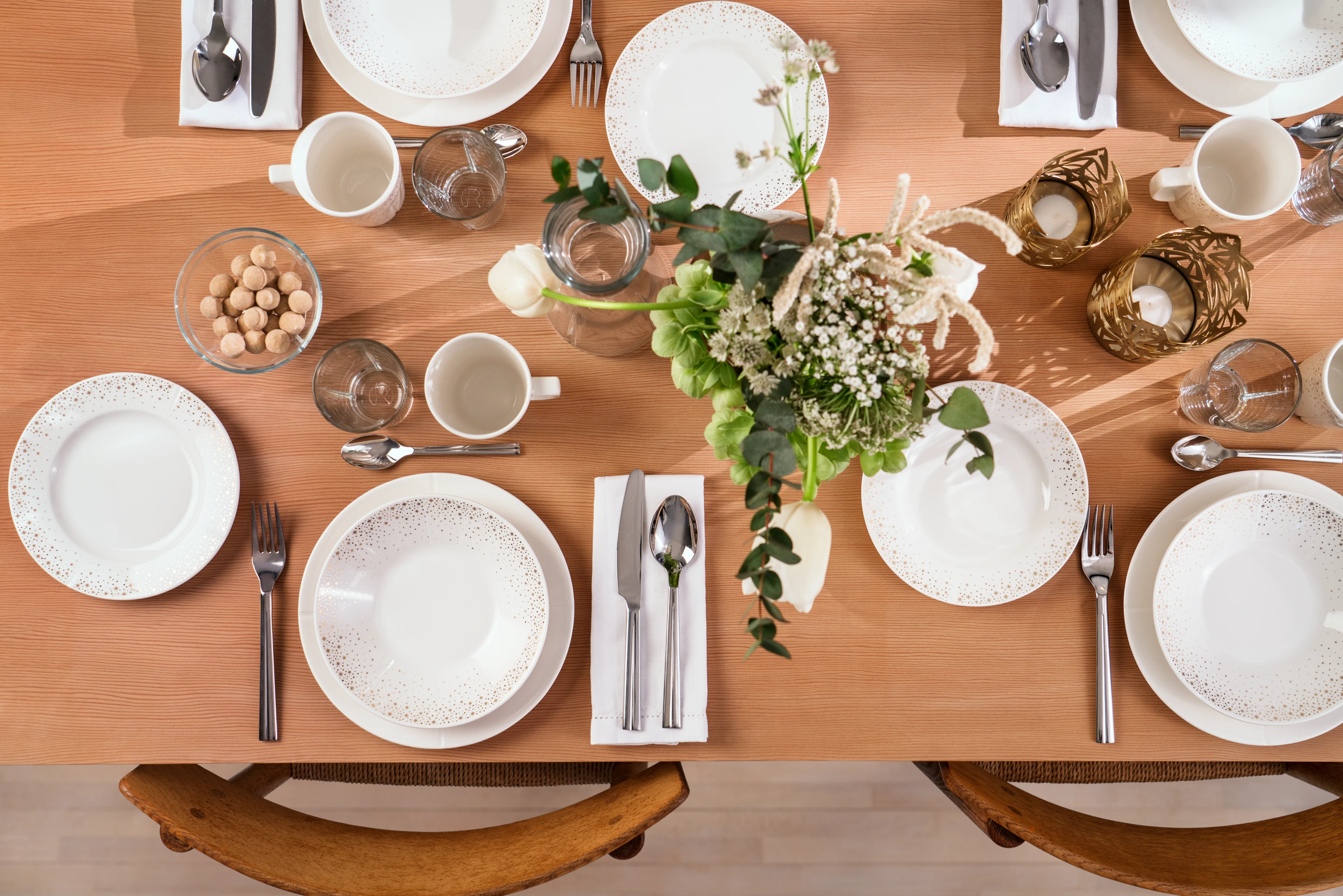 Soup plate Ø25 cm from Rosendahl in White with gold color, made of Ceramics