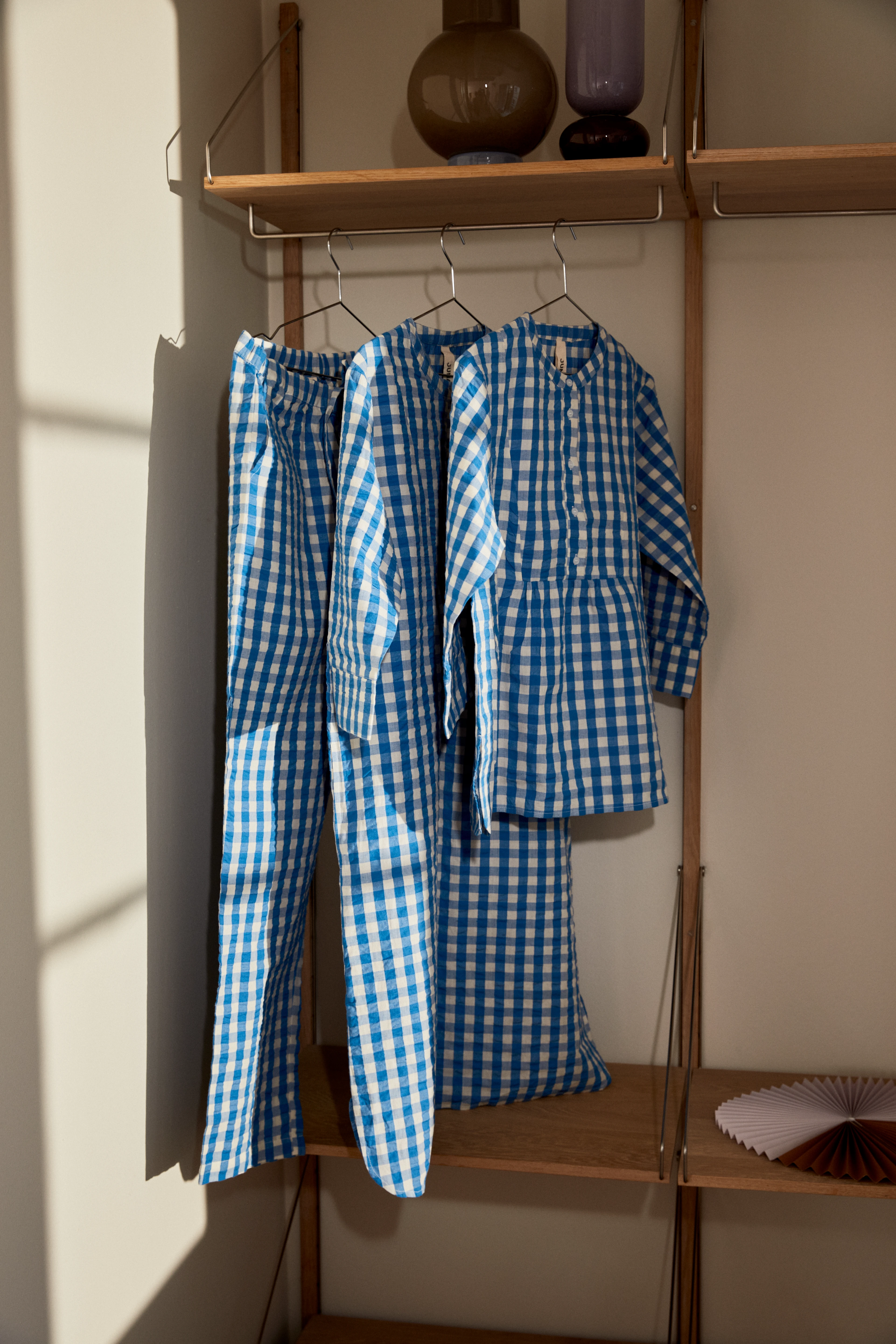 Barbara Pants M/L fra JUNA i fargen Blå/Bjørk, laget av Bomull