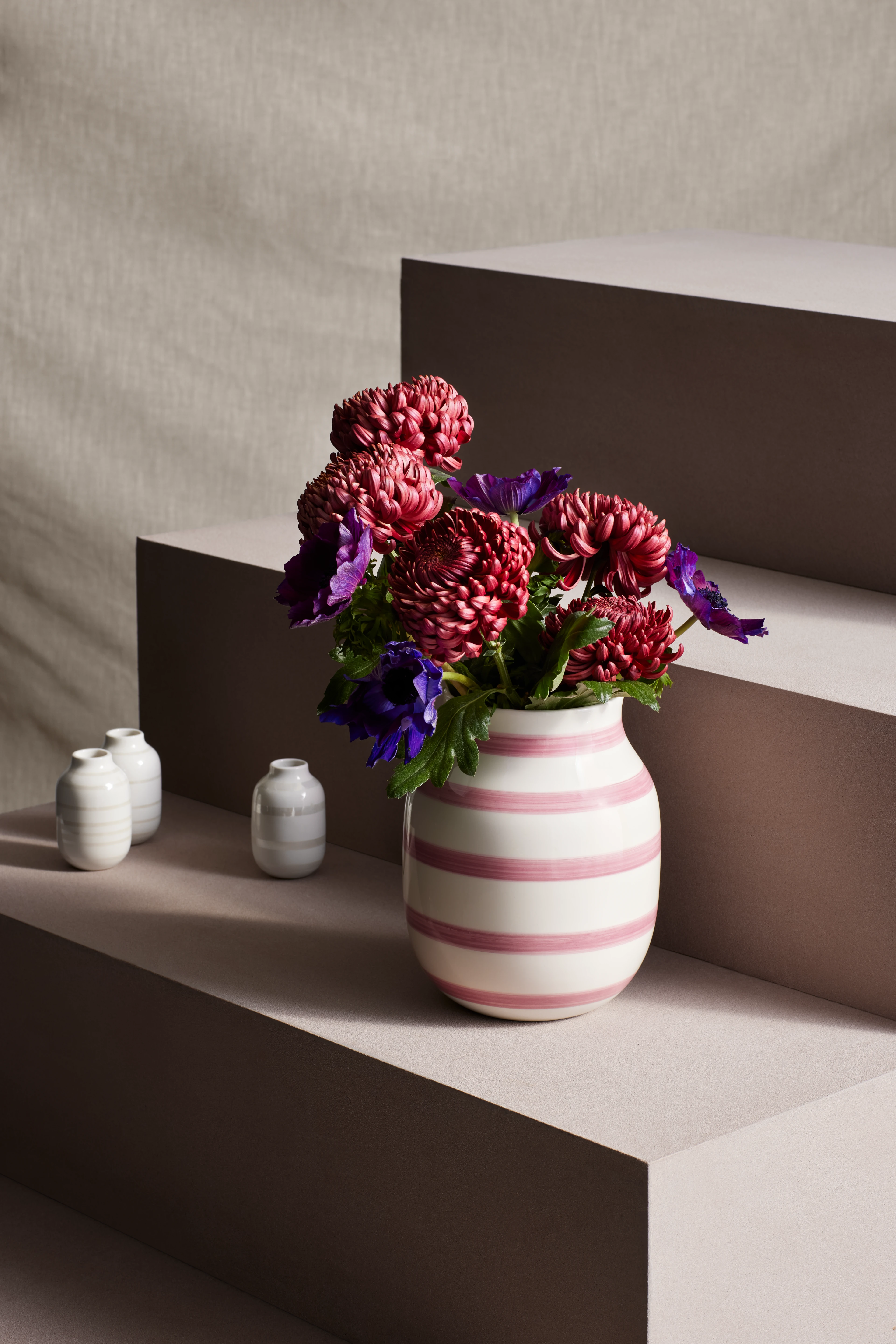 Vase H20 cm fra Kähler i fargen Rosa, laget av Keramikk