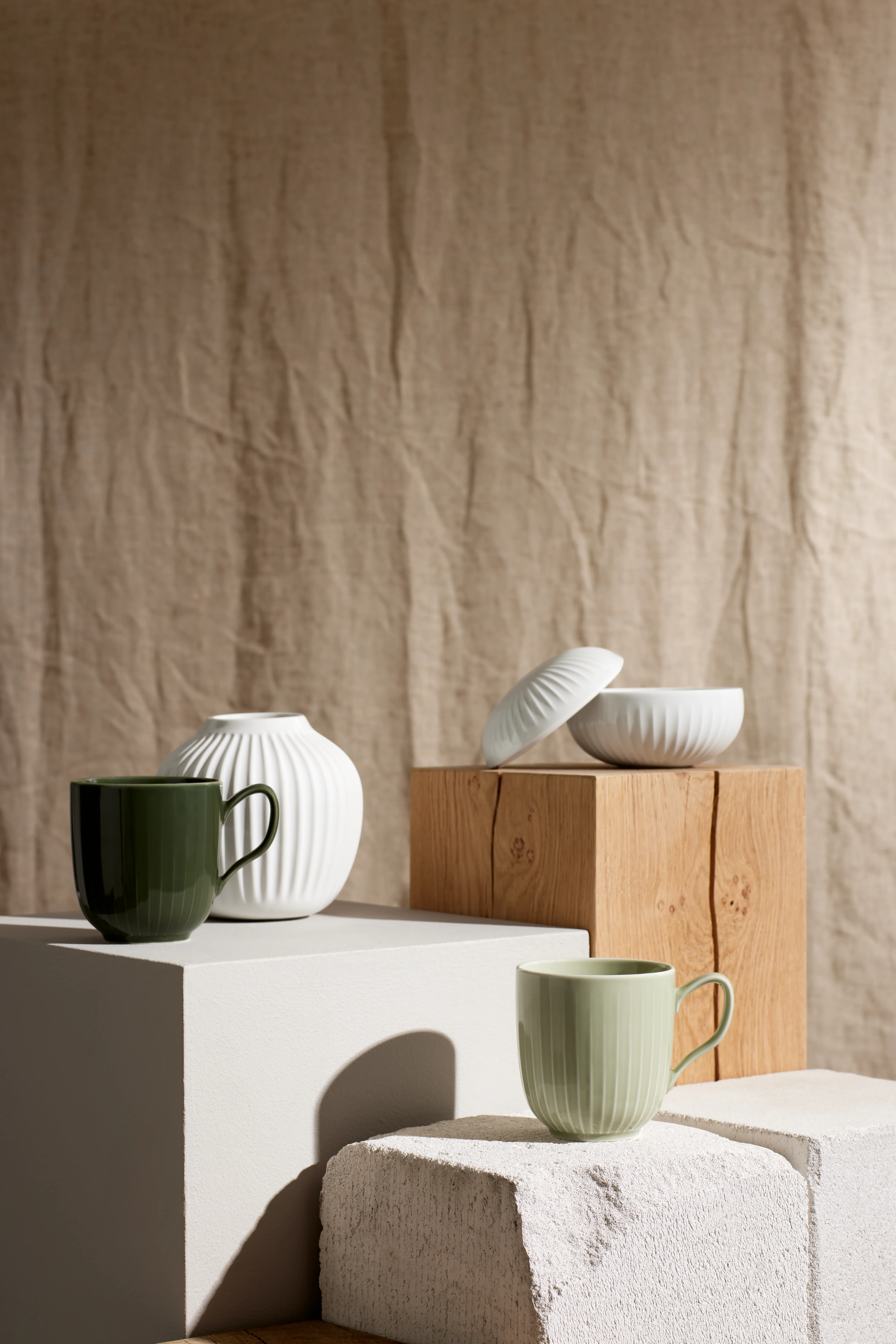 Mug 33 cl from Kähler  in Dusty green color, made of Ceramics