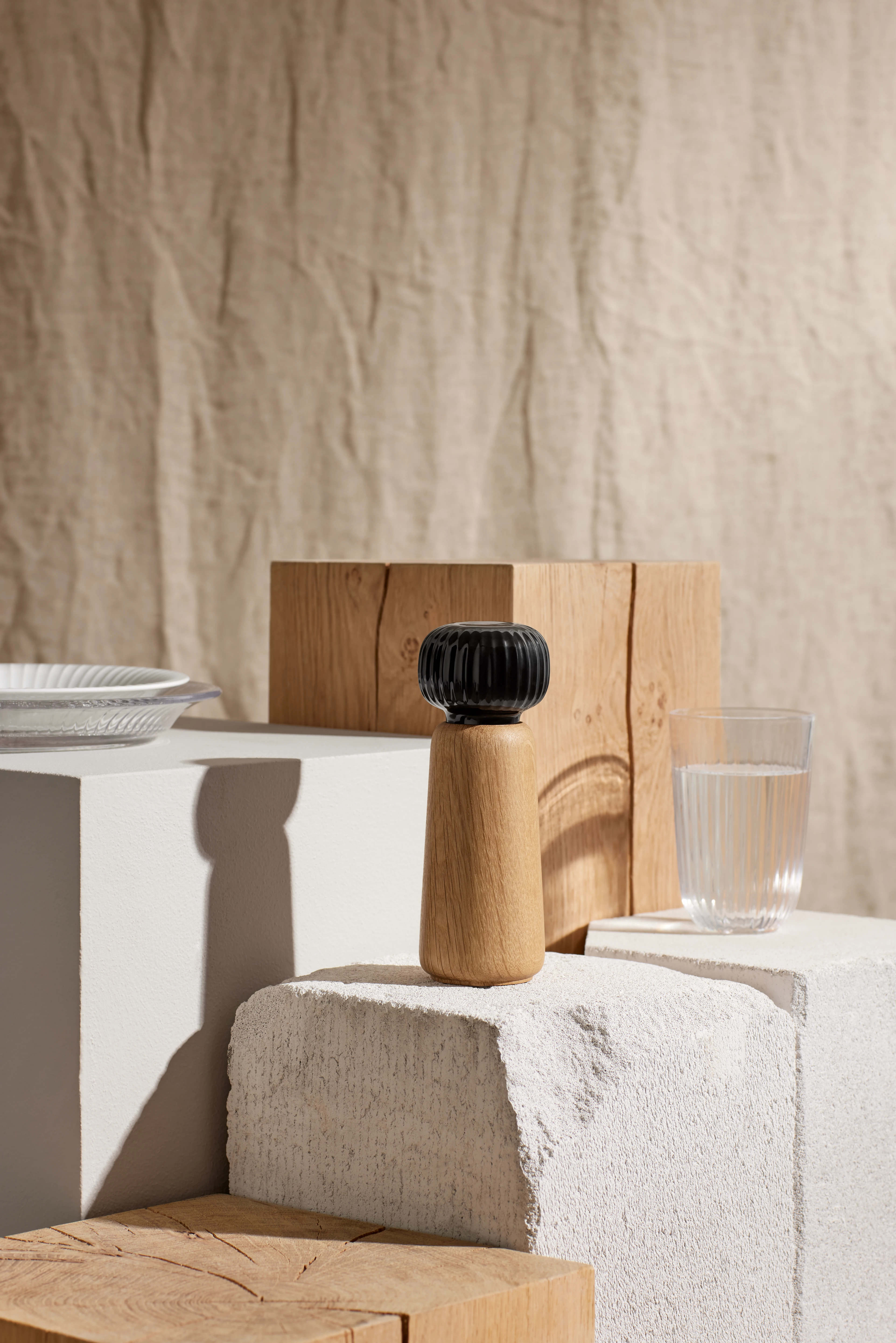 Grinder H18 cm from Kähler  in Black color, made of Ceramics