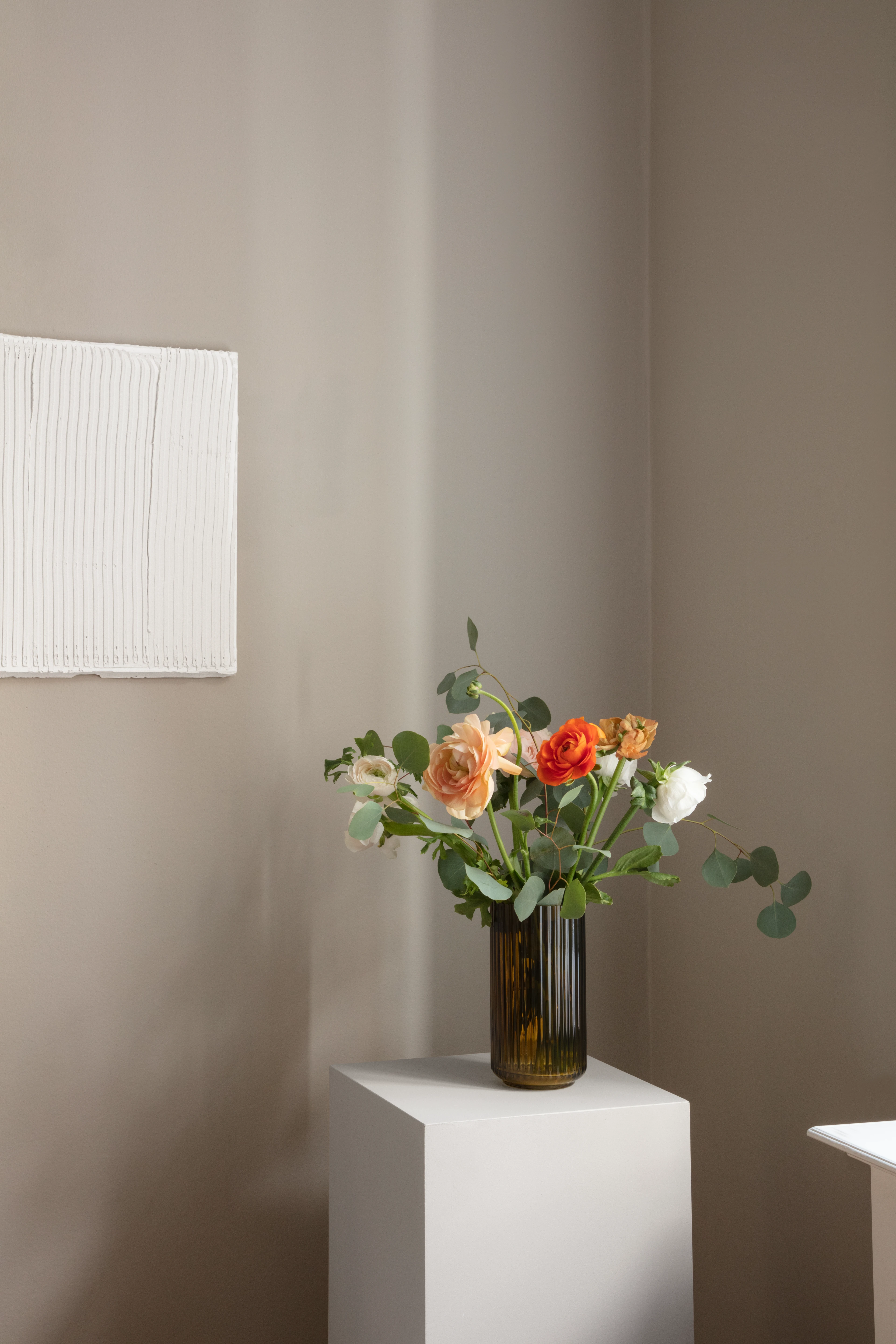 Vase H20.5 cm fra Lyngby Porcelæn i fargen Olivengrønn, laget av Glass