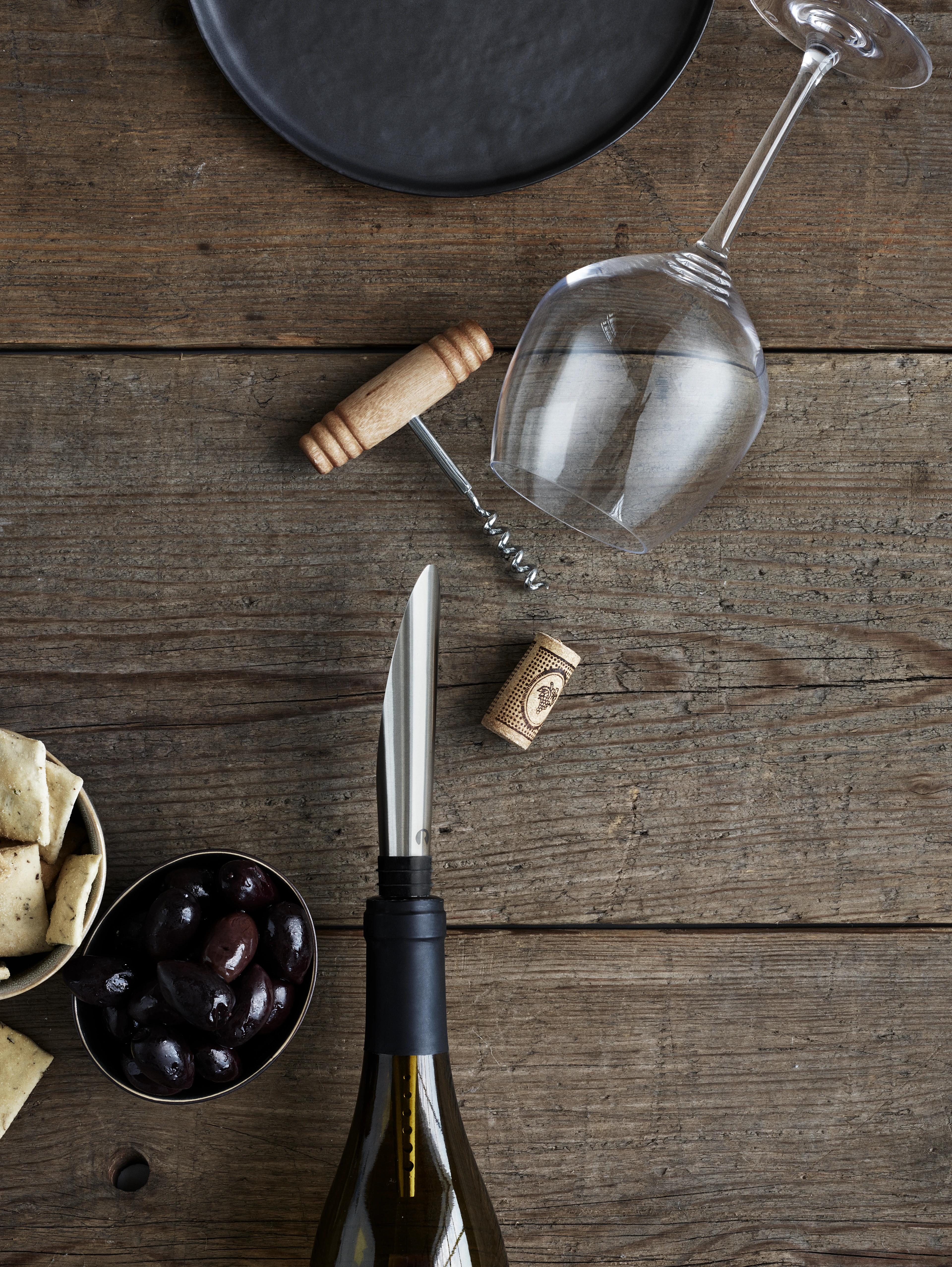 Pouring, aerating and decanting stopper from Rosendahl in Black/Steel color, made of Metal