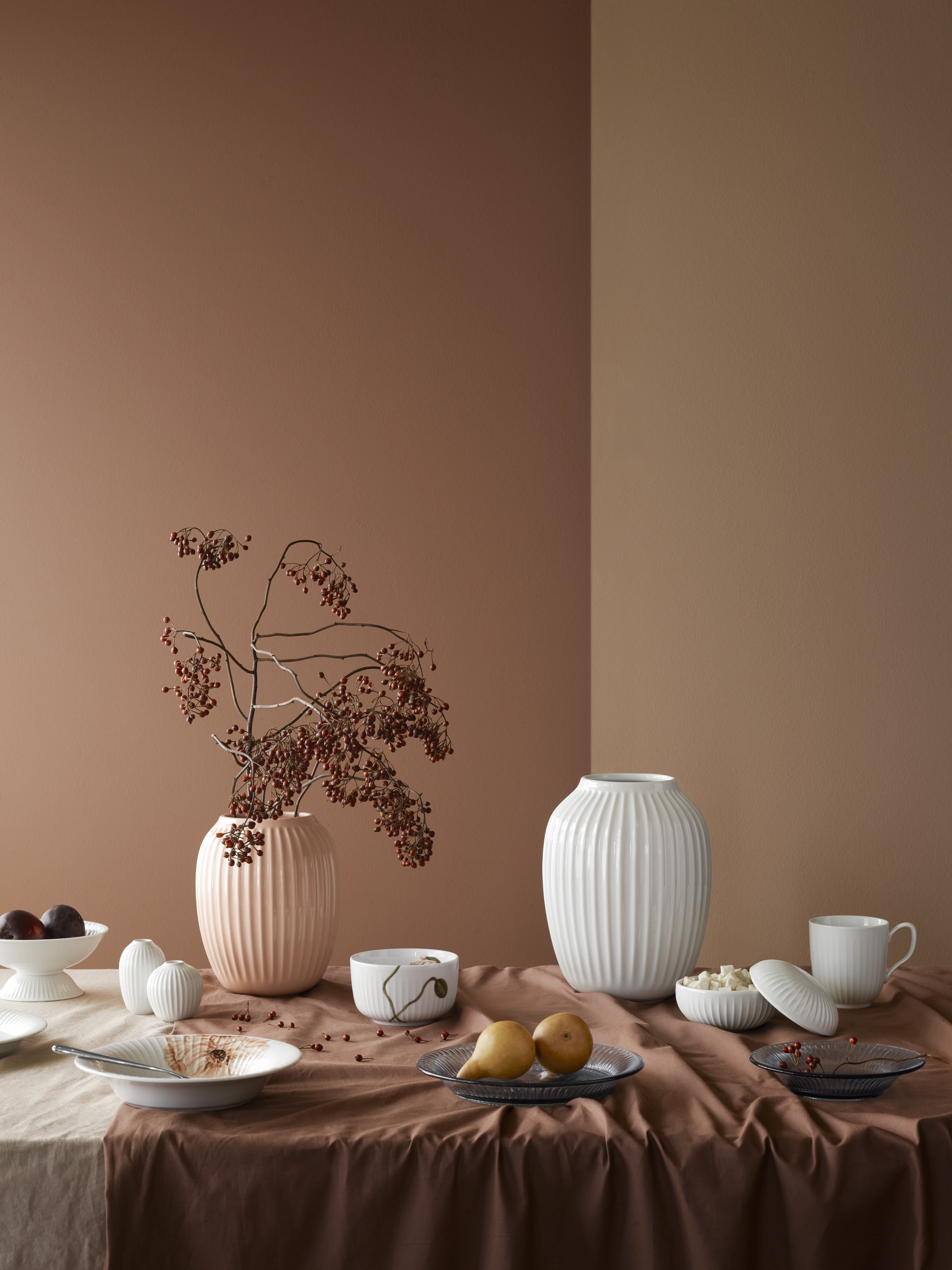 Vas H21 cm från Kähler i färgen Rosa, tillverkad av Keramik