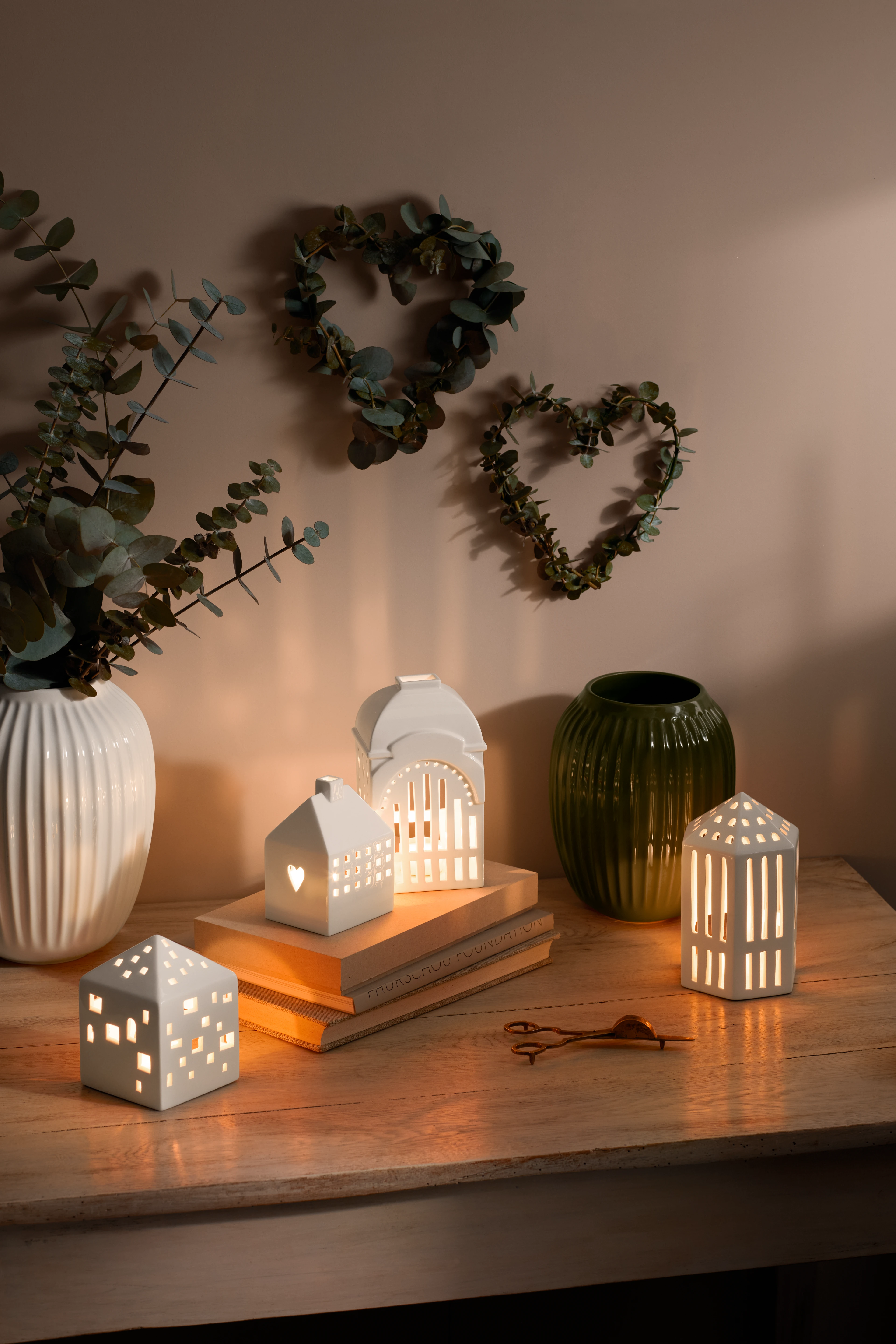 Lighthouse Classical H9.5 from Kähler in White color, made of Ceramics