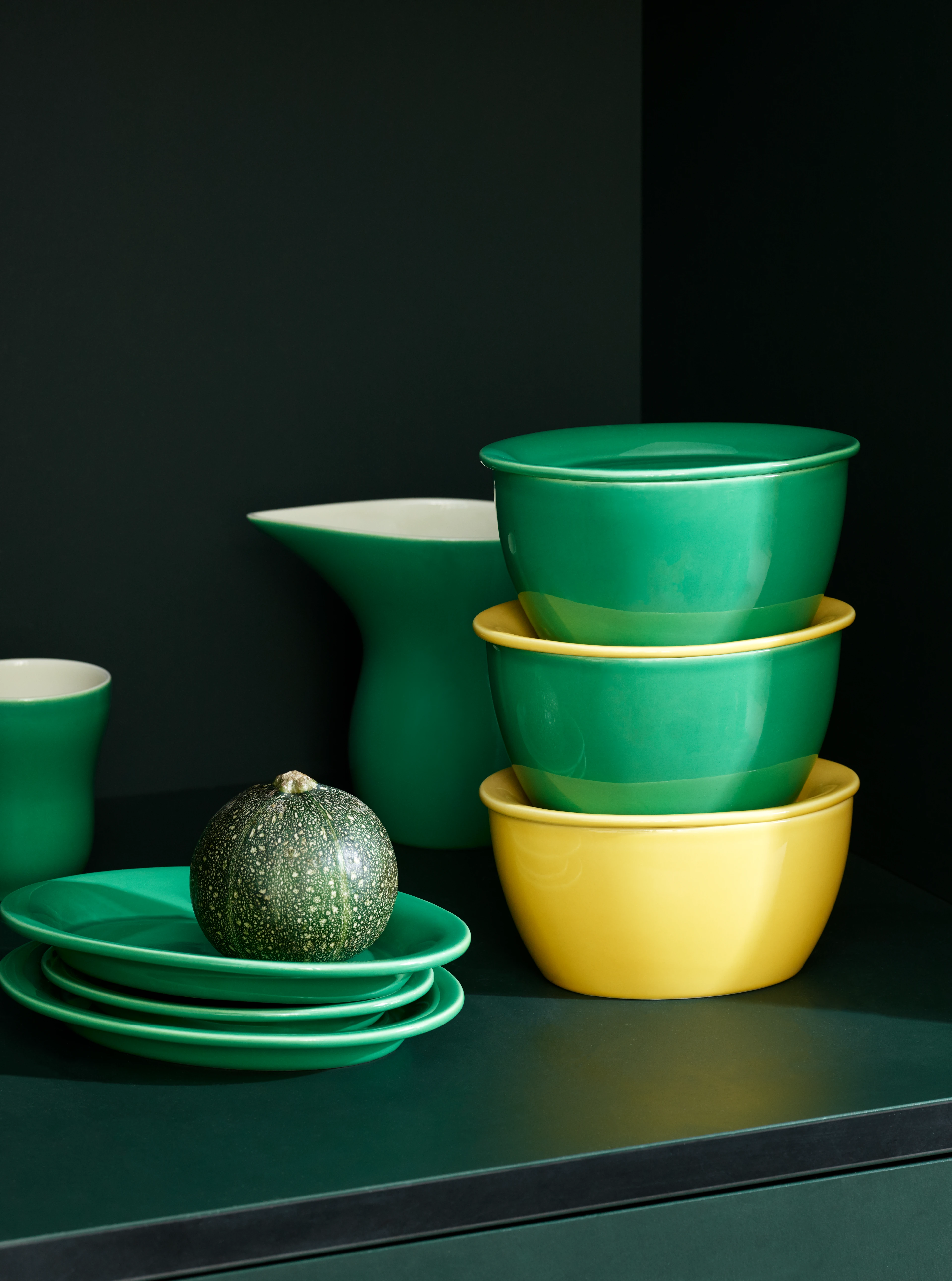 Jug 80 cl from Kähler  in Dark green color, made of Ceramics