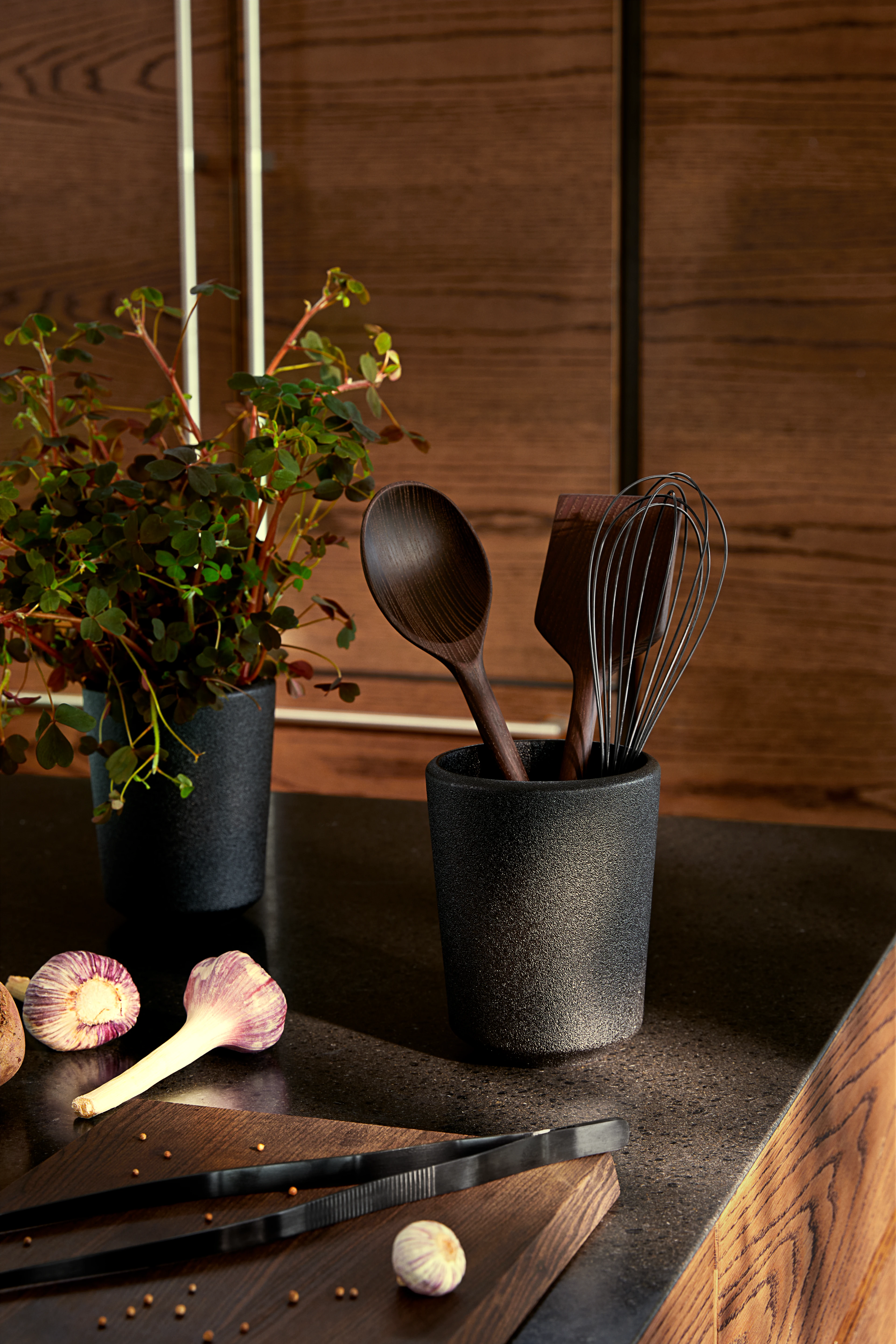 Whisk fra Rosendahl i fargen Thermo ash/Gunmetal, laget av Metall