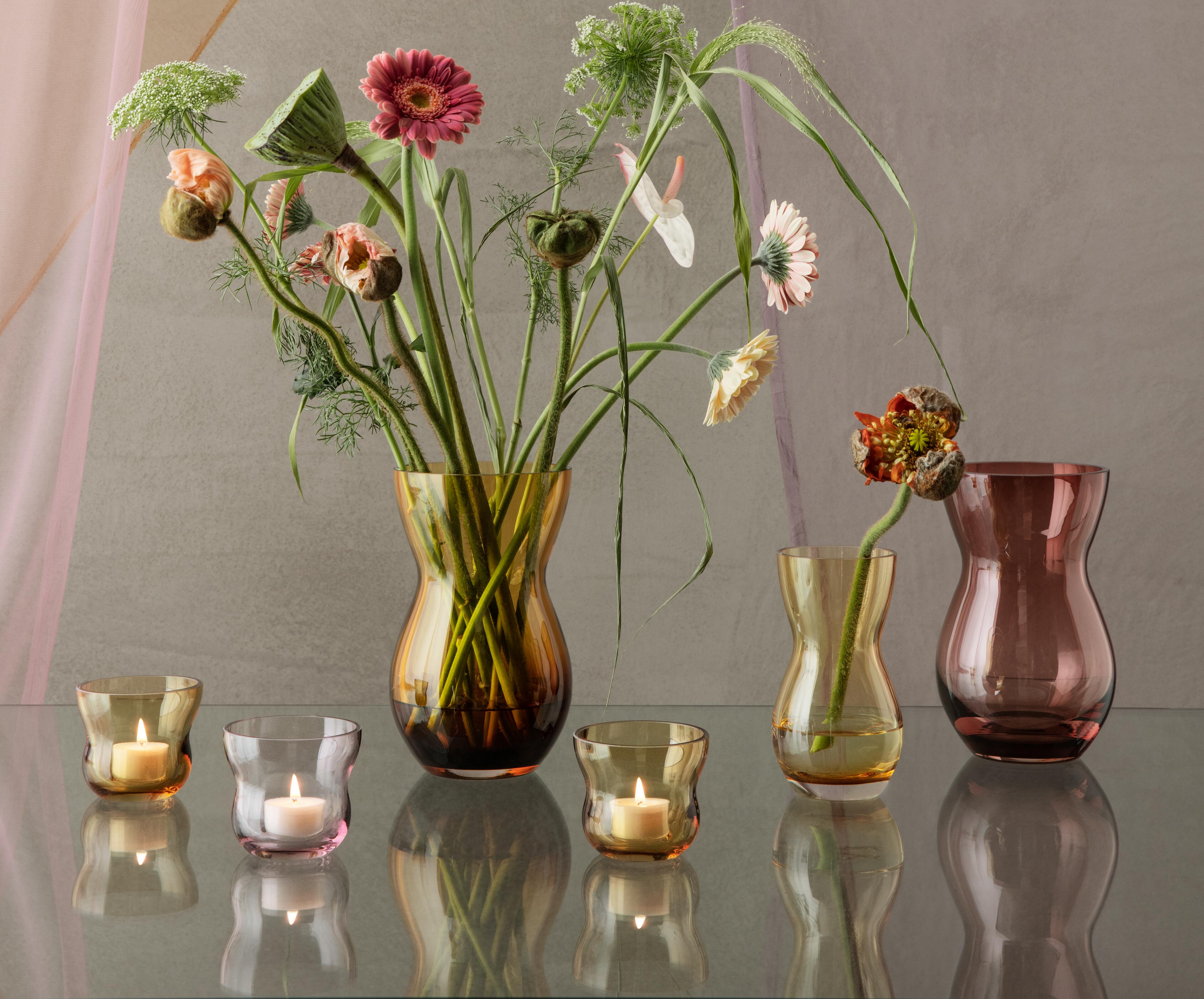 Vases and tealight holders from the Holmegaard Calabas series