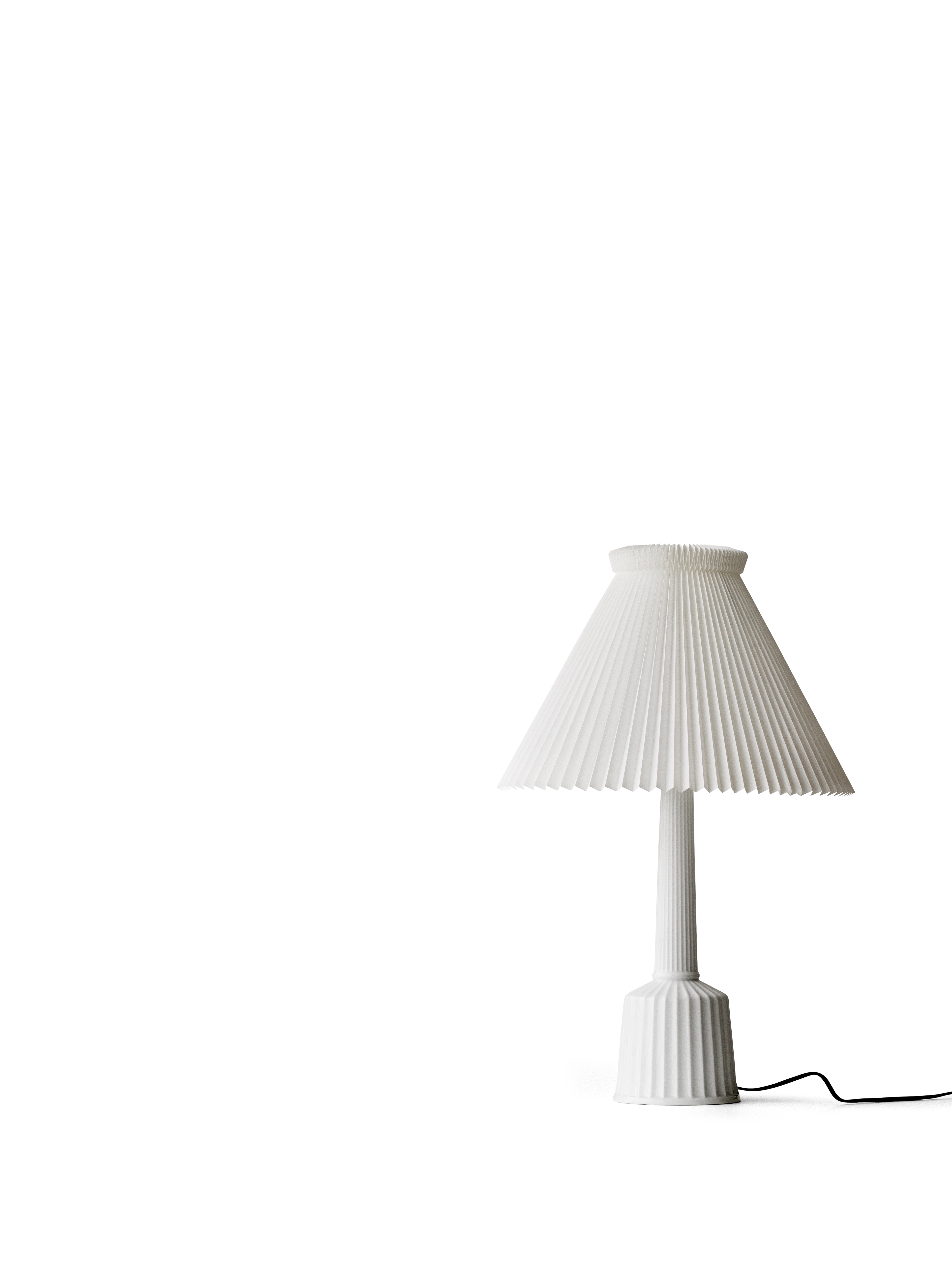 Lampe EU Plug H67 von Lyngby Porcelæn in der Farbe Weiss, hergestellt aus Keramik