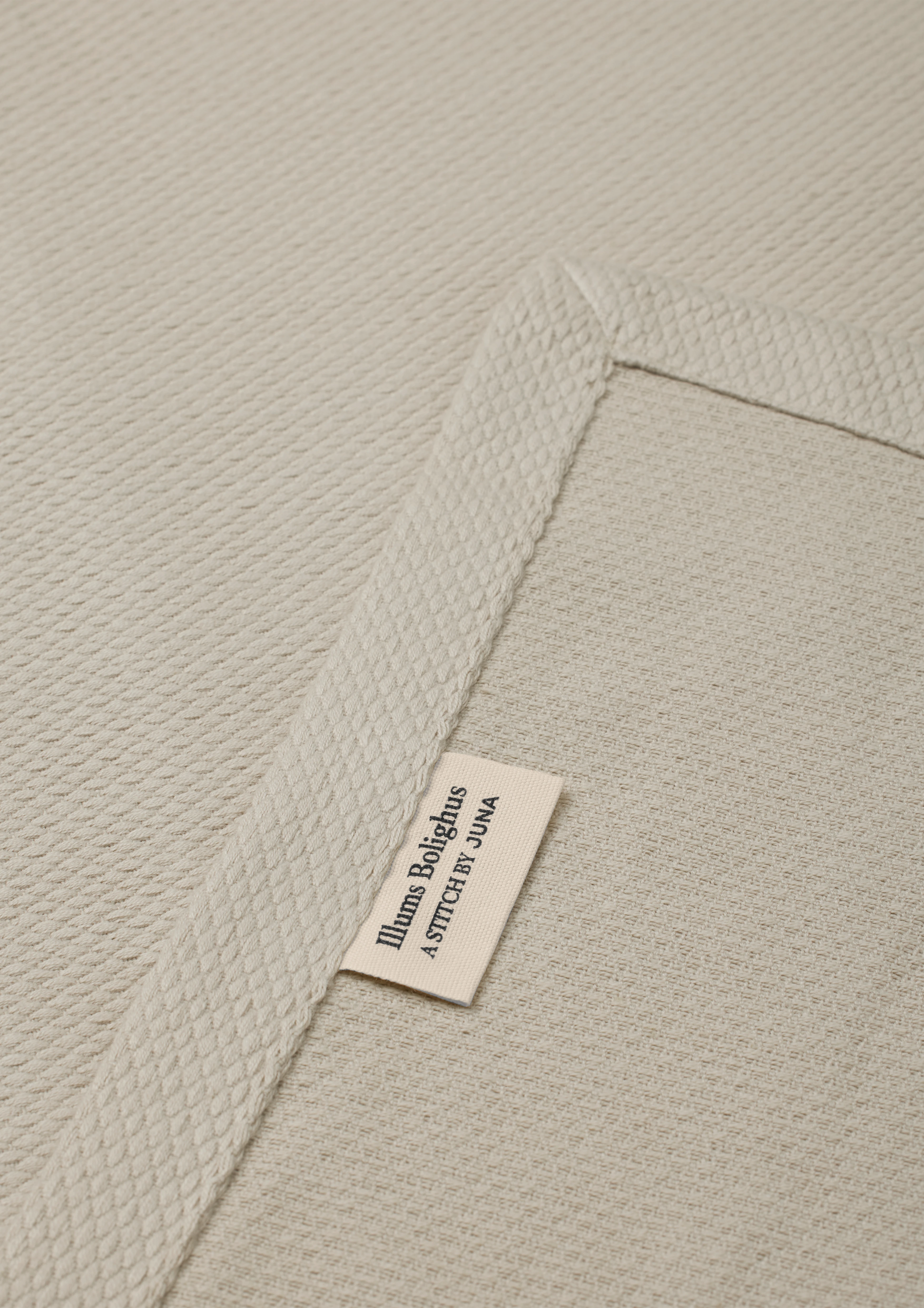 Damask tablecloth 150x220 cm from JUNA in Natural color, made of Cotton