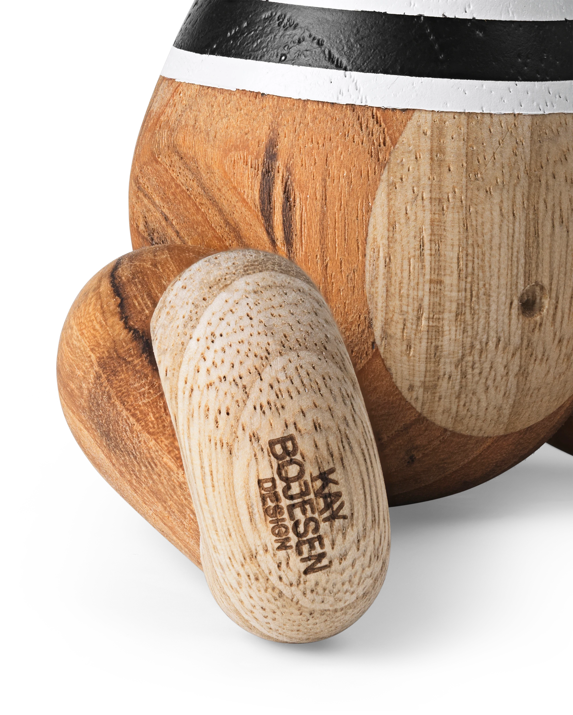 x Nørgaard paa Strøget Affe klein von Kay Bojesen in der Farbe Schwarz/Weiss, hergestellt aus Holz