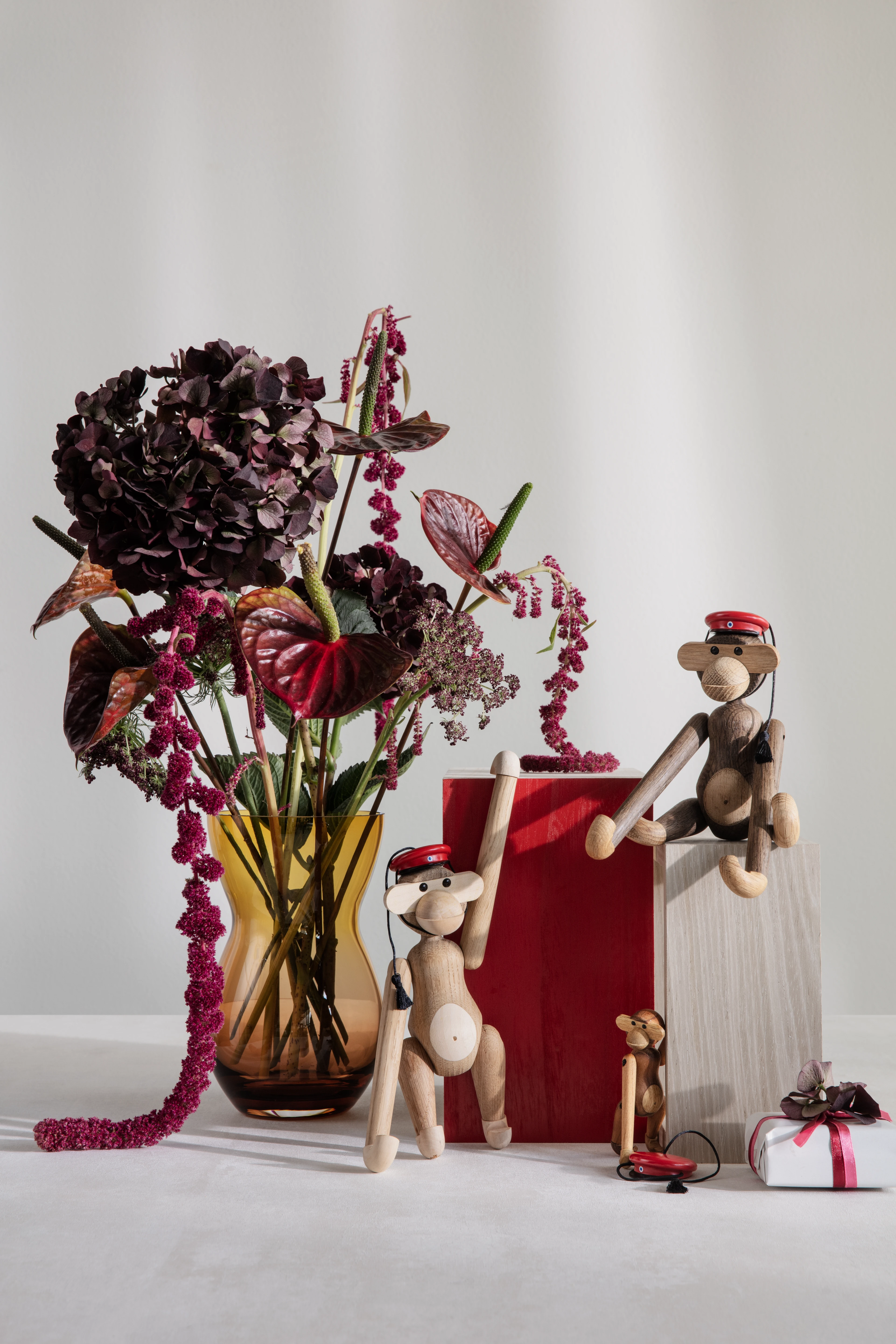 Russelue small from Kay Bojesen in Red color, made of Wood