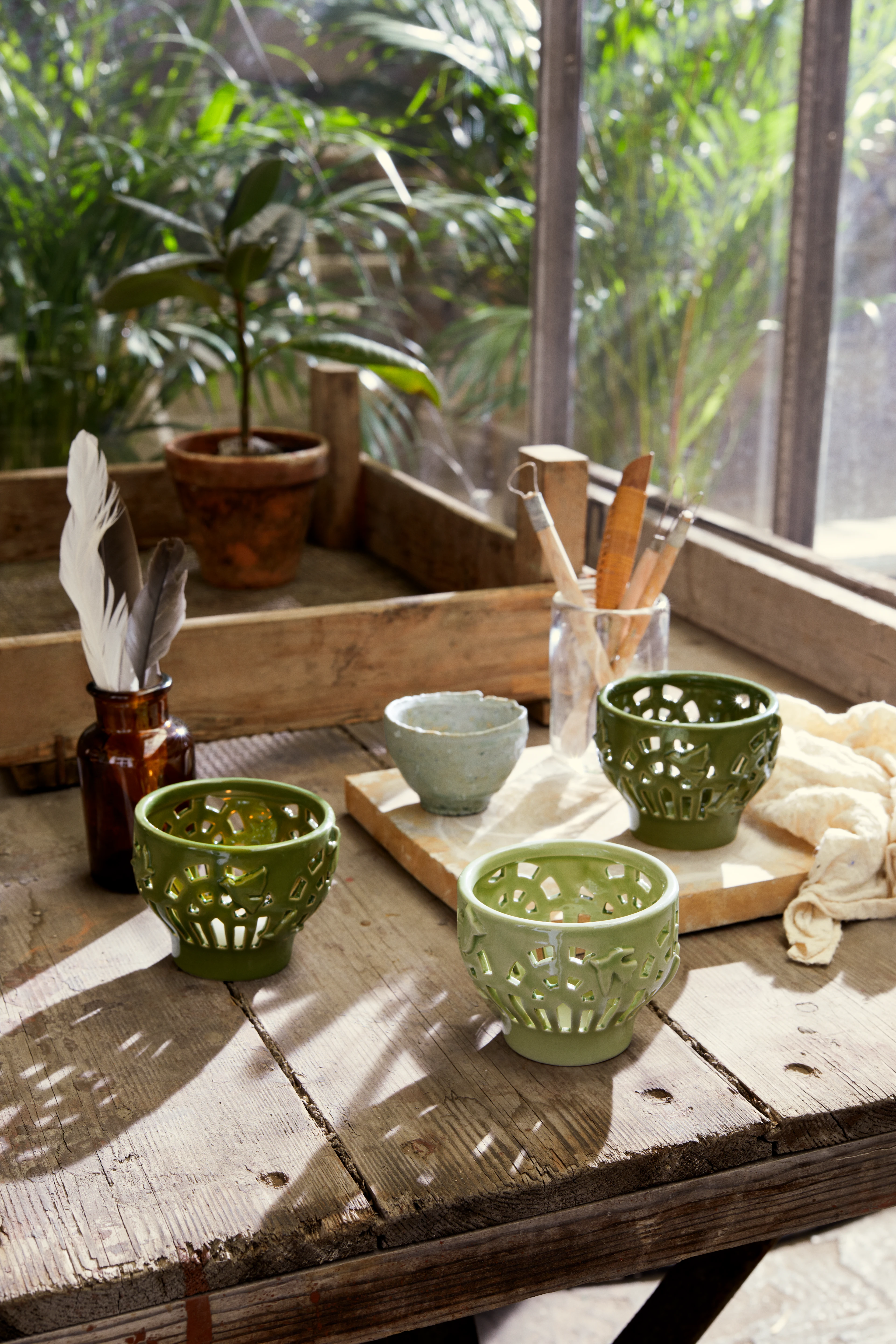 Tealight holder Ø9.5 cm from Kähler  in Spring leaf color, made of Ceramics