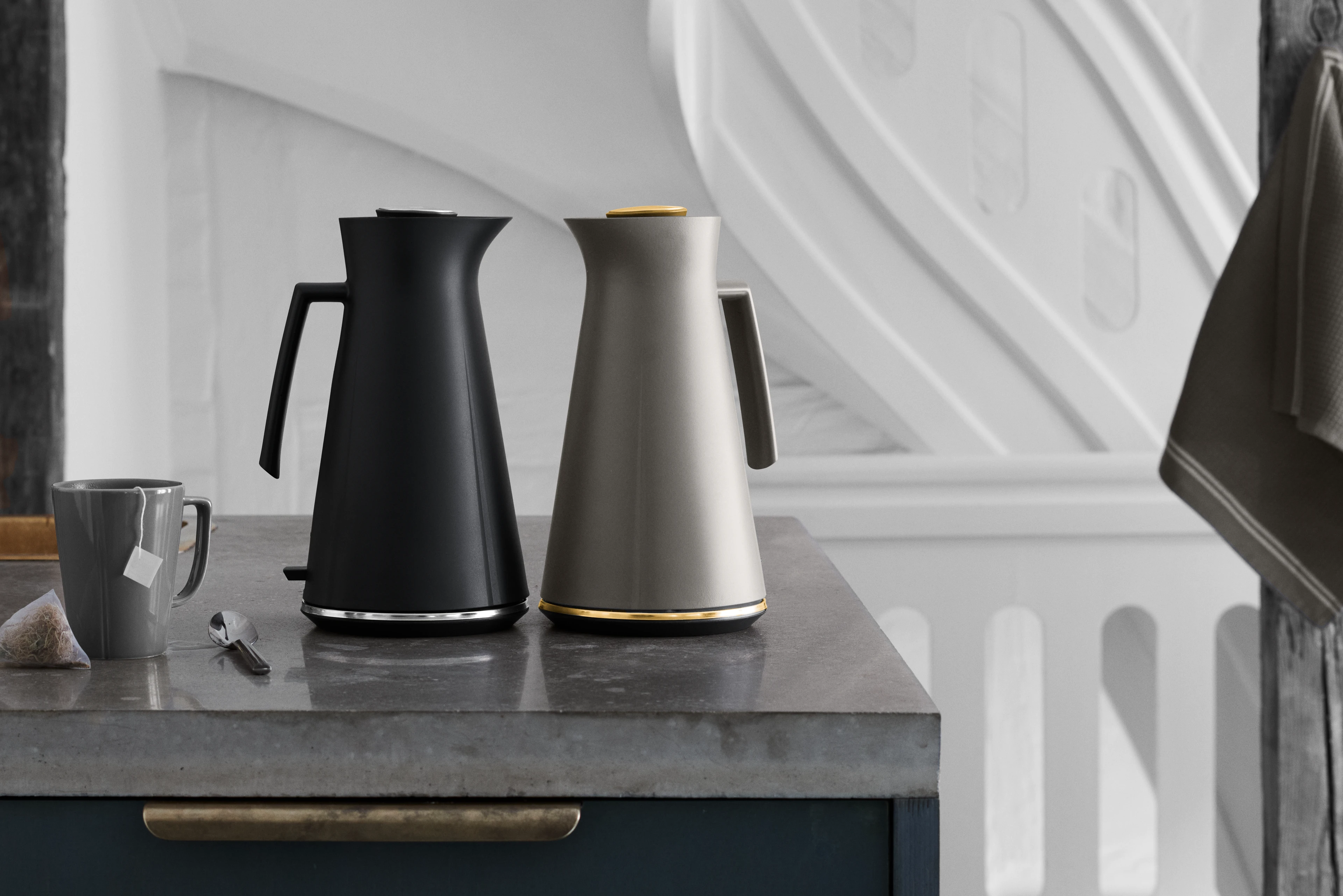 Electric kettle 1,4 l from Rosendahl in Ash/Patinated steel color, made of Plastic